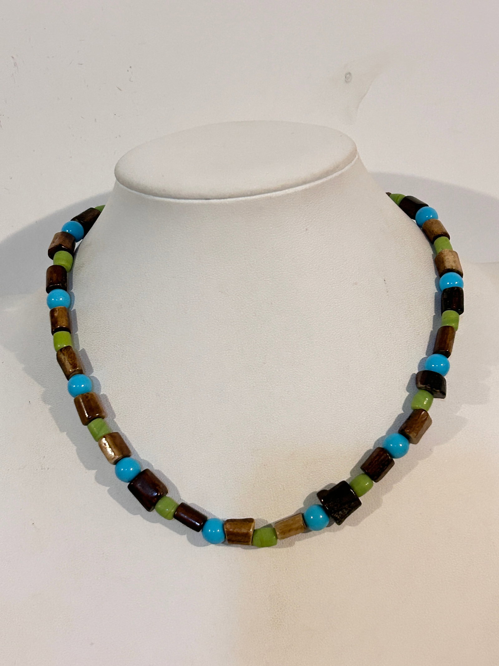 Vintage Old Bead choker Necklace 14": Vintage Old Bead choker Necklace 14" Please view all photos as they are part of the description and condition of this Item, Feel free to contact me with questions or picture requests! Used Item AS IS