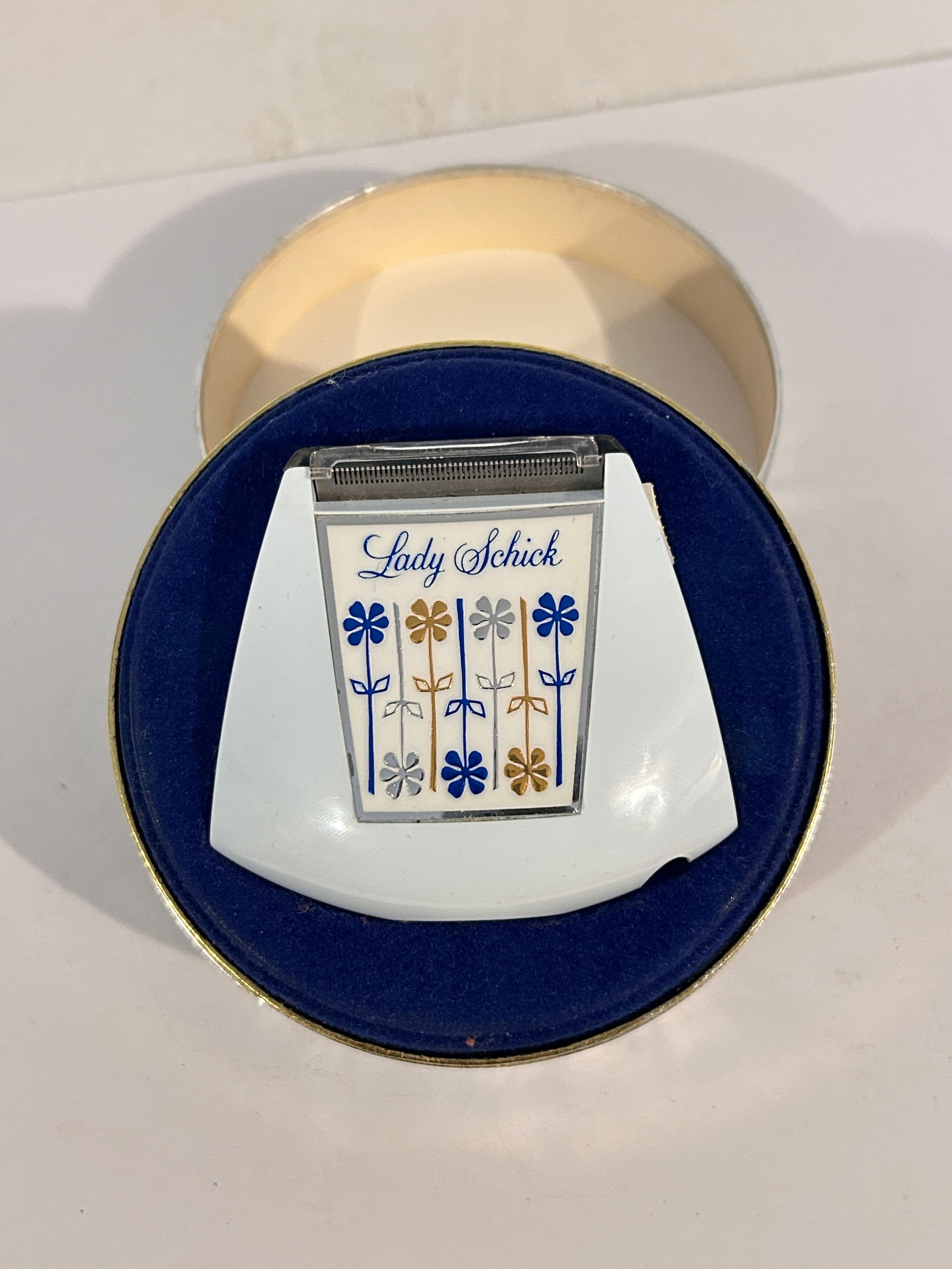 Vintage Model 108 Lady Schick Caprice Electric Ladies Women's Shaving Razor New (1 of 4)