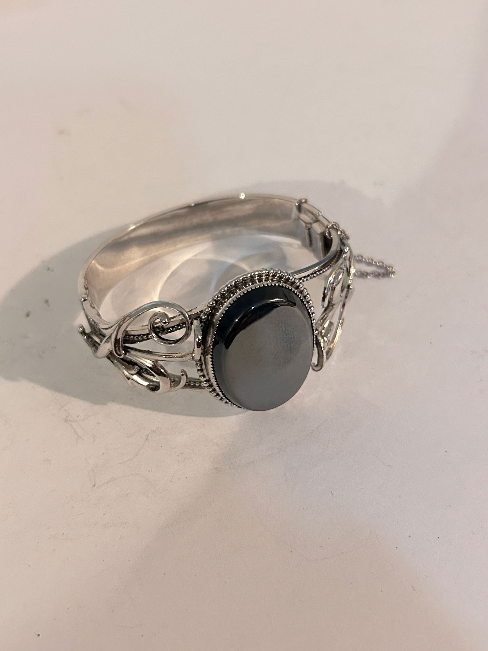 Vintage Whiting and Davis Hematite/black hinged Bracelet 7" (1 of 4)