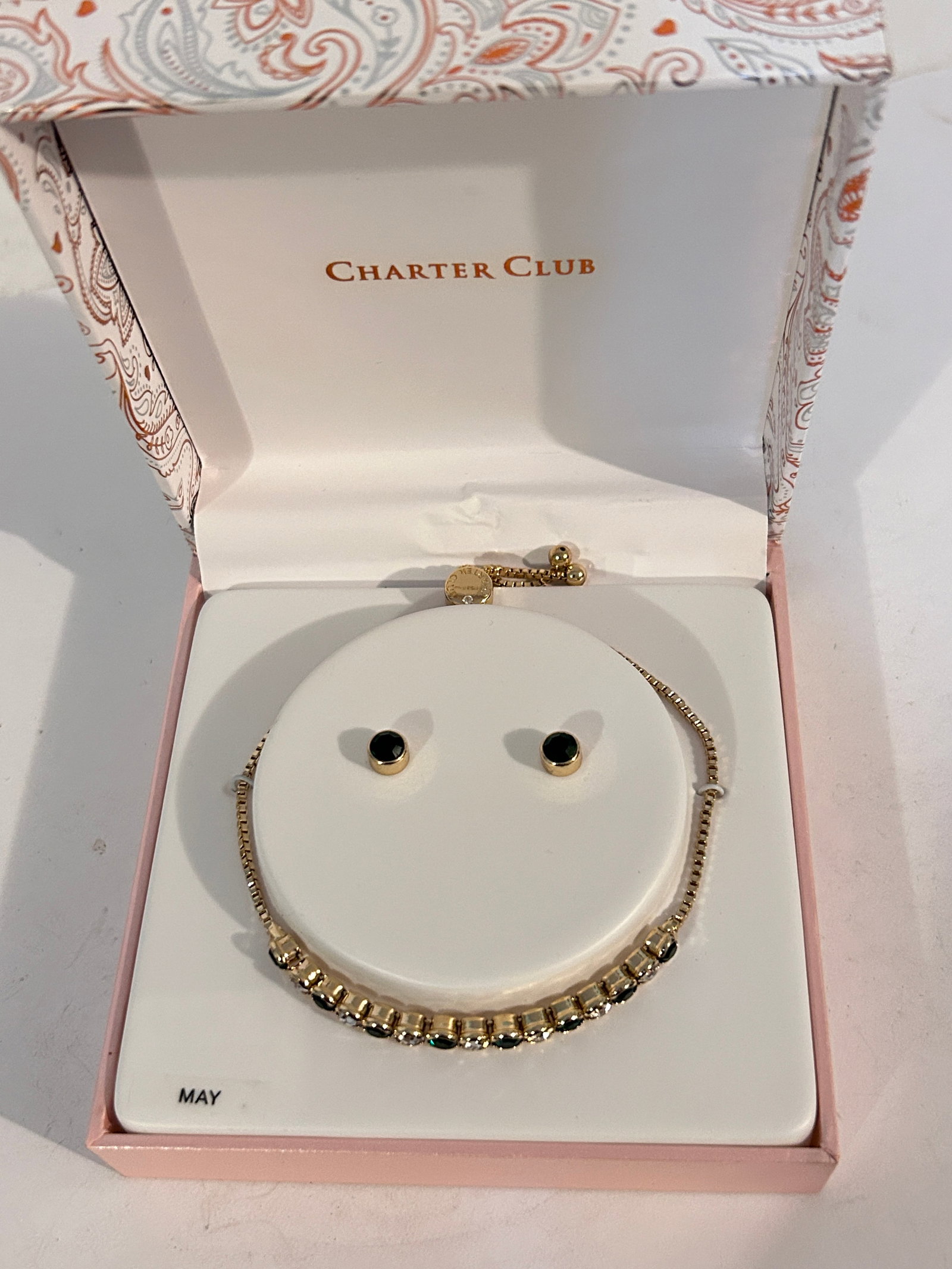 Vintage Charter Club Bracelet & Earrings New: Vintage Charter Club Bracelet & Earrings New Please view all photos as they are part of the description and condition of this Item, Feel free to contact me with questions or picture requests! Used Ite