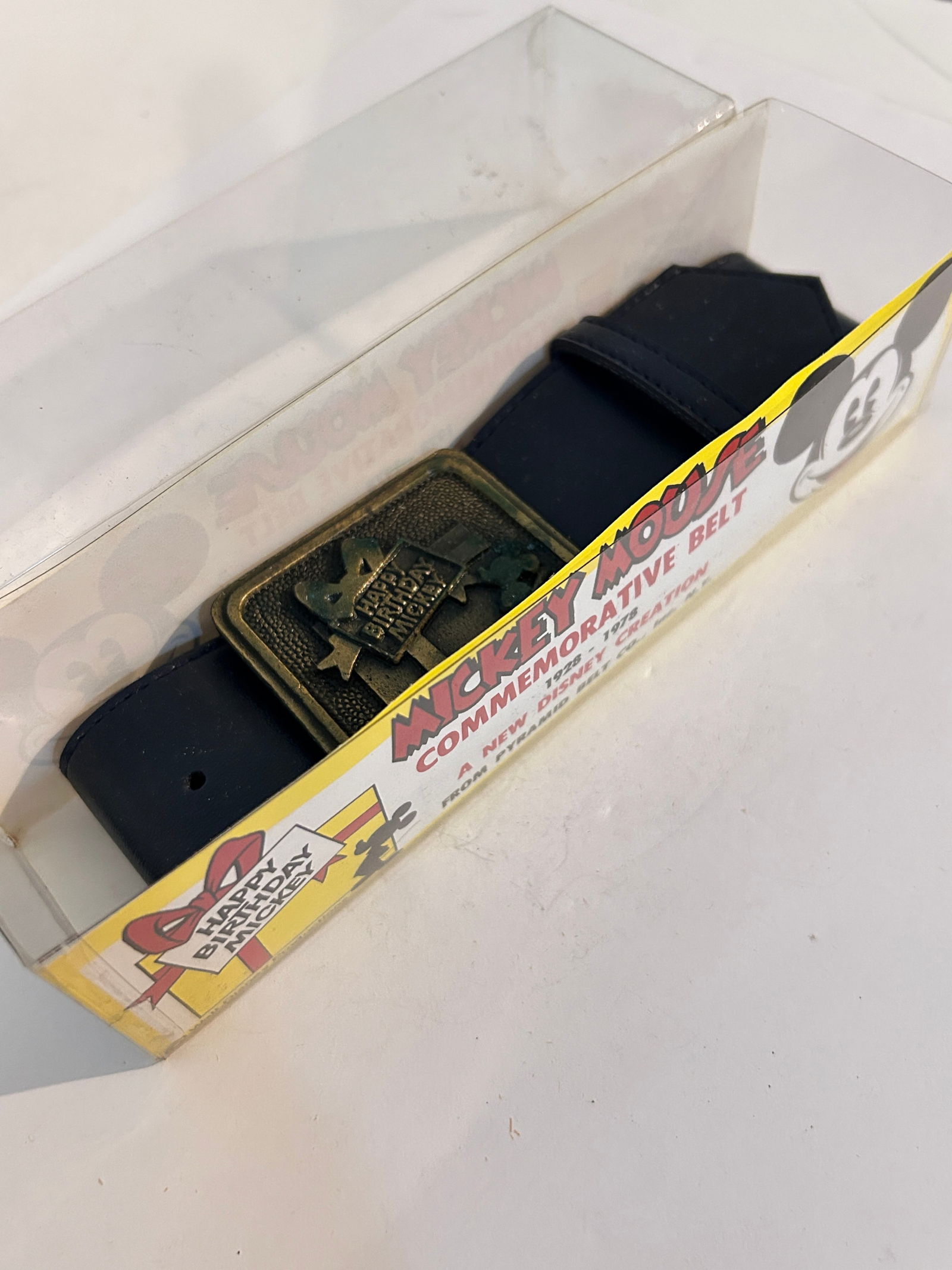 Vintage Mickey Mouse Commemorative Belt: Vintage Mickey Mouse Commemorative Belt Please view all photos as they are part of the description and condition of this Item, Feel free to contact me with questions or picture requests! Used Item AS