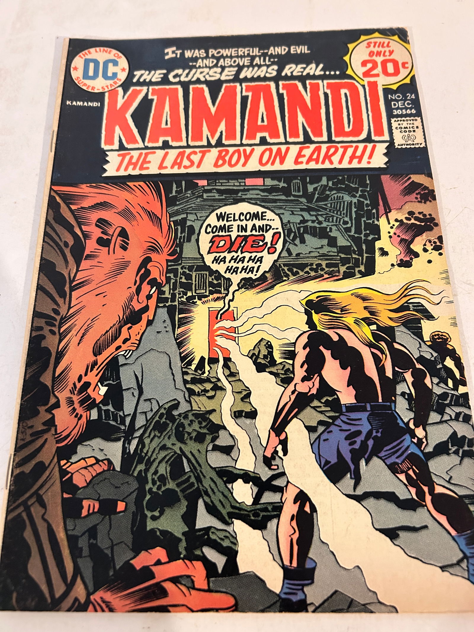 Vintage Comic Book Kamandi # 24 (1 of 2)