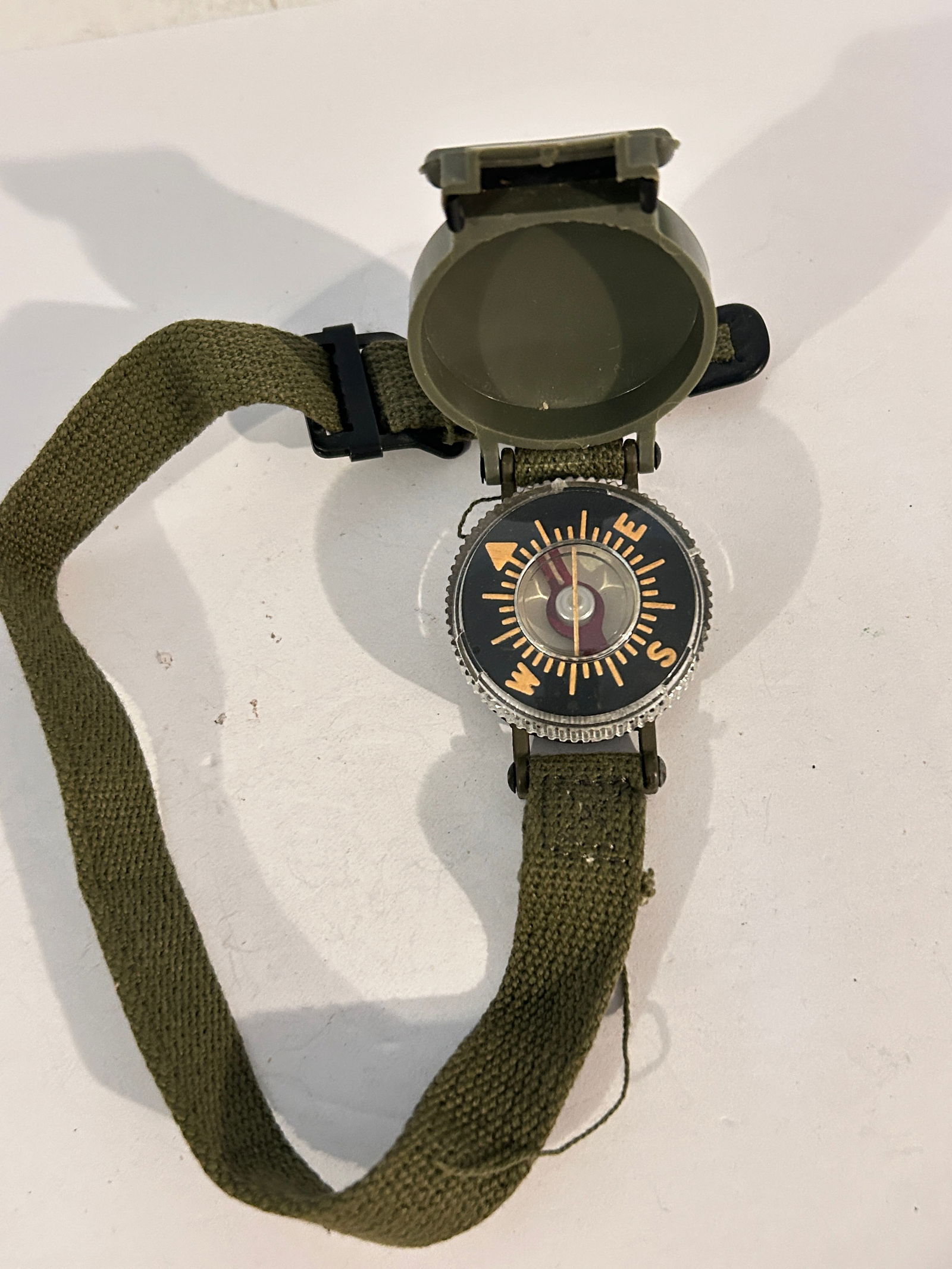 US Military Wrist Compass Model 1949 Made by Waltham Watch (1 of 5)