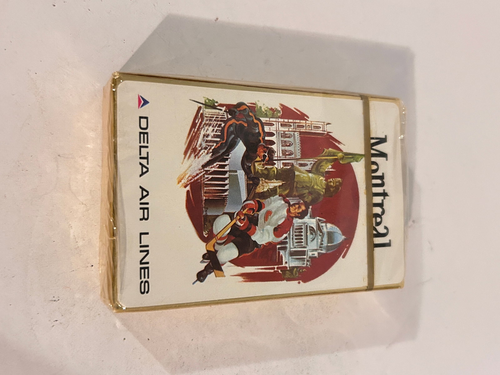 Vintage Delta Air Lines Playing Cards: Vintage Delta Air Lines Playing Cards Please view all photos as they are part of the description and condition of this Item, Feel free to contact me with questions or picture requests! Used Item AS IS