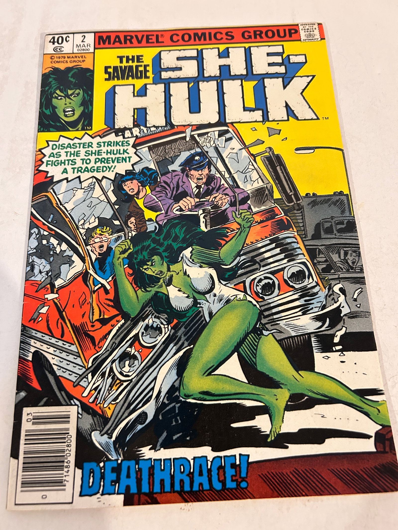 Vintage Comic Book the Savage She Hulk # 2: Vintage Comic Book the Savage She Hulk # 2 Please view all photos as they are part of the description and condition of this Item, Feel free to contact me with questions or picture requests! Used Item 
