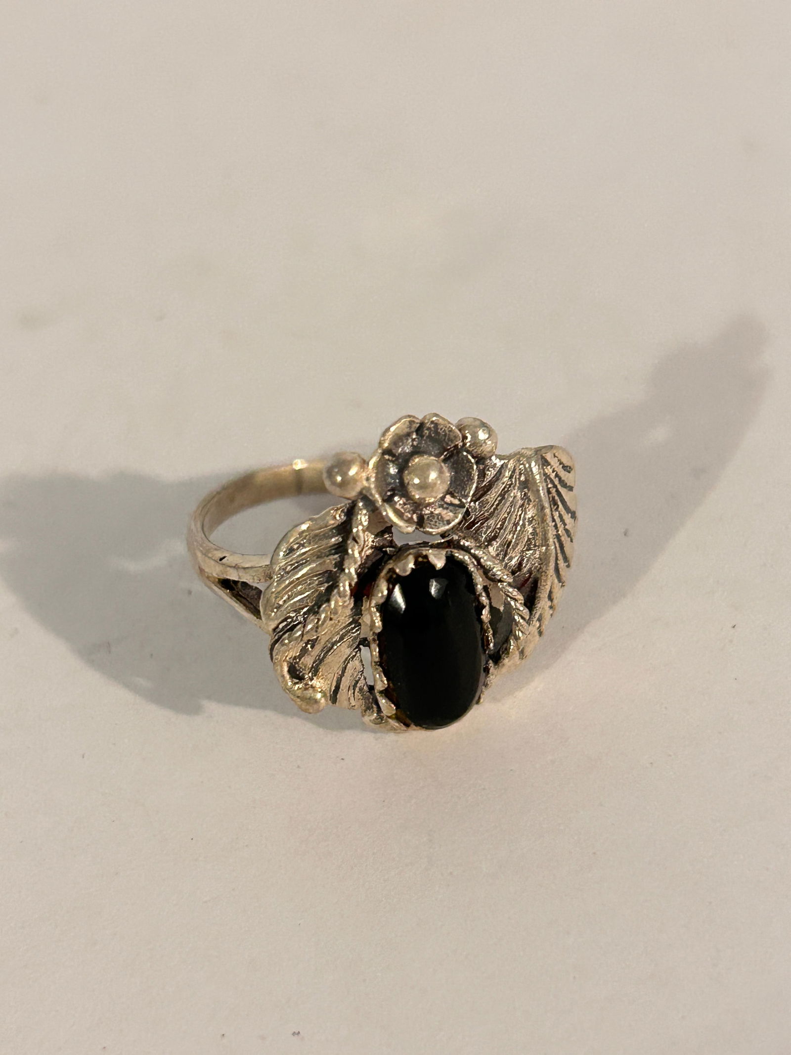 Vintage Sterling Silver Onyx Ring Sz 5.5 (1 of 5)