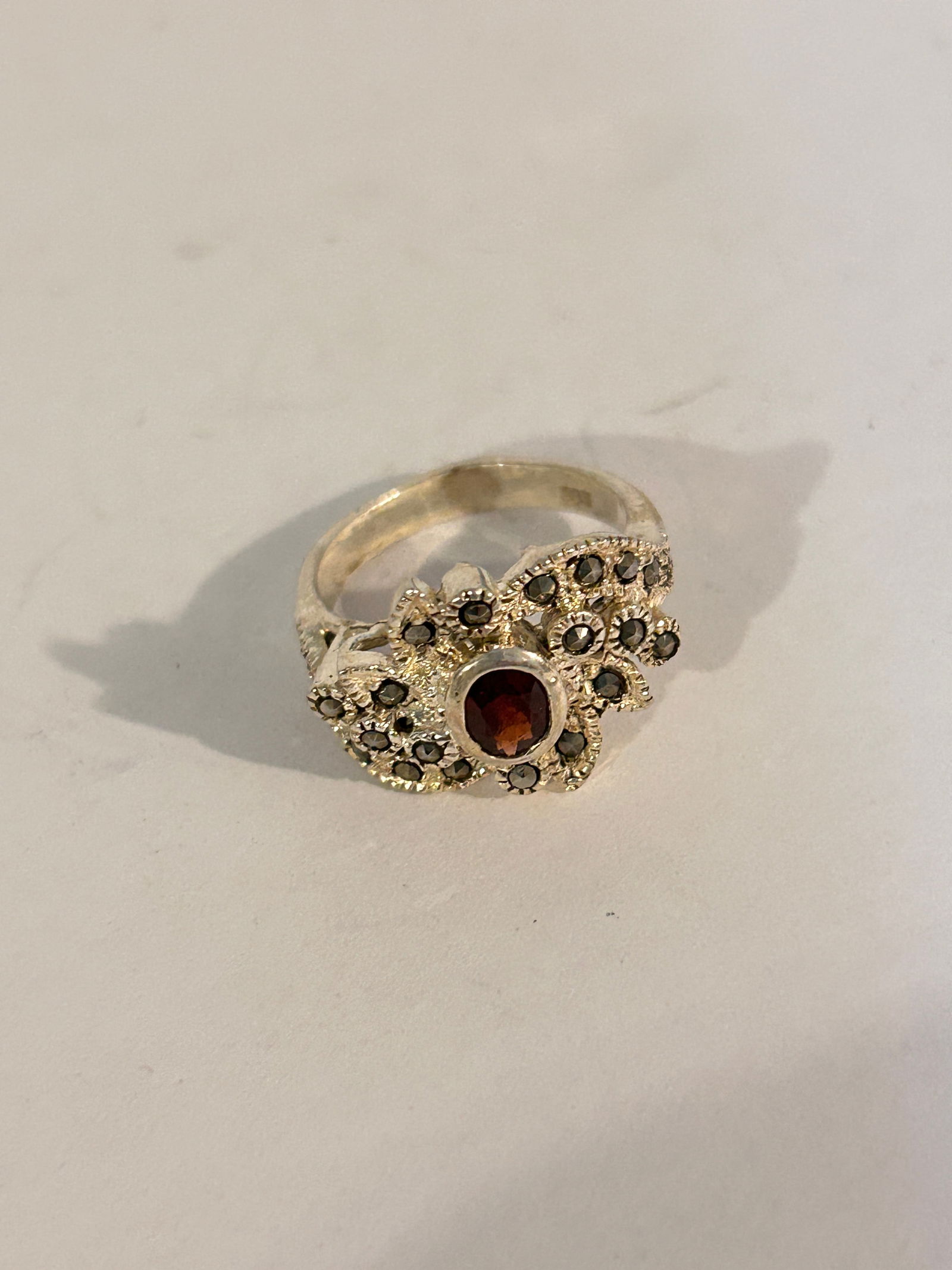 Vintage Sterling Silver Marcasite Amethyst Ring Sz 6 (1 of 4)