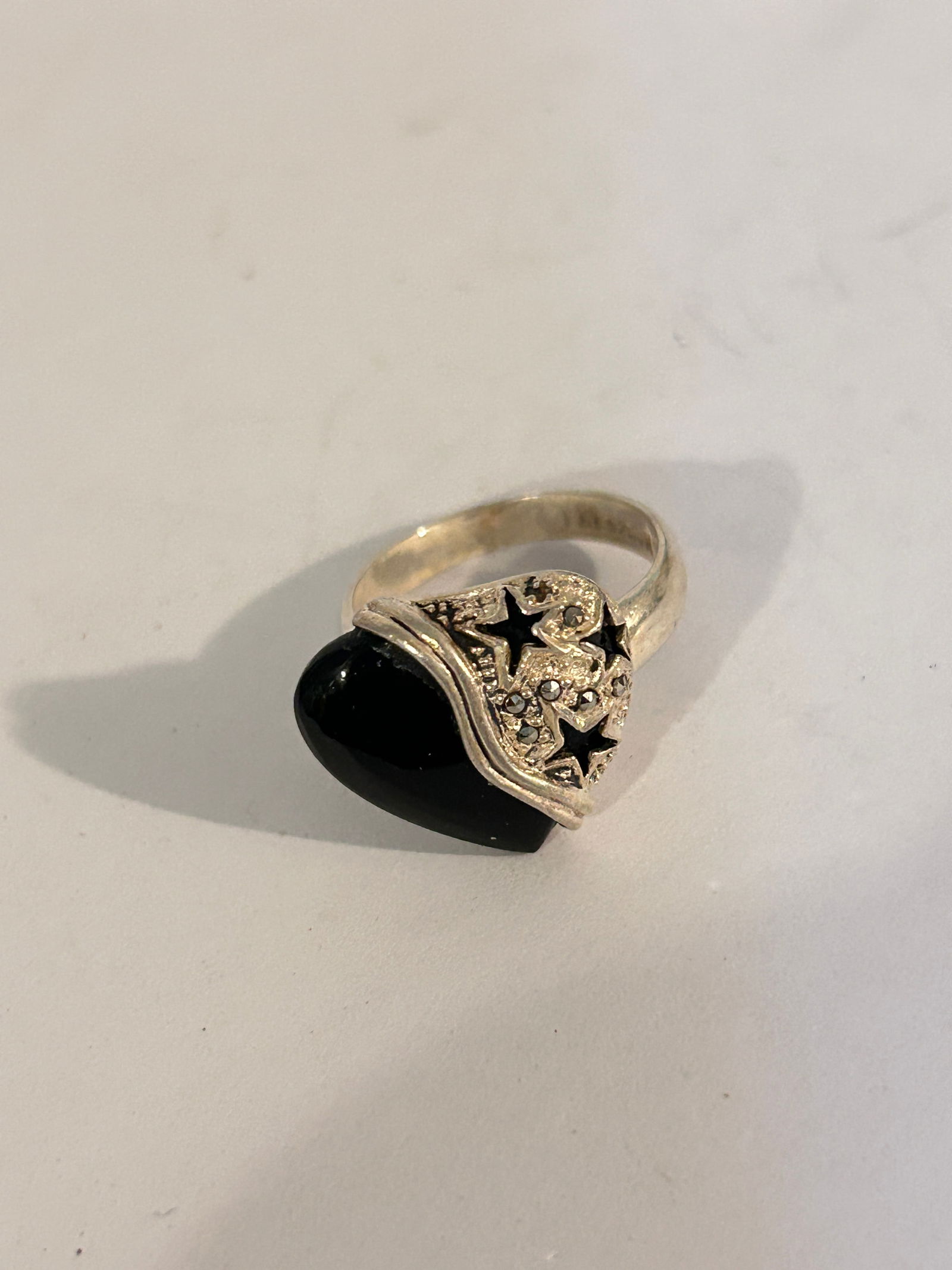 Vintage Sterling Silver Onyx marcasite heart Ring Sz 6 (1 of 4)