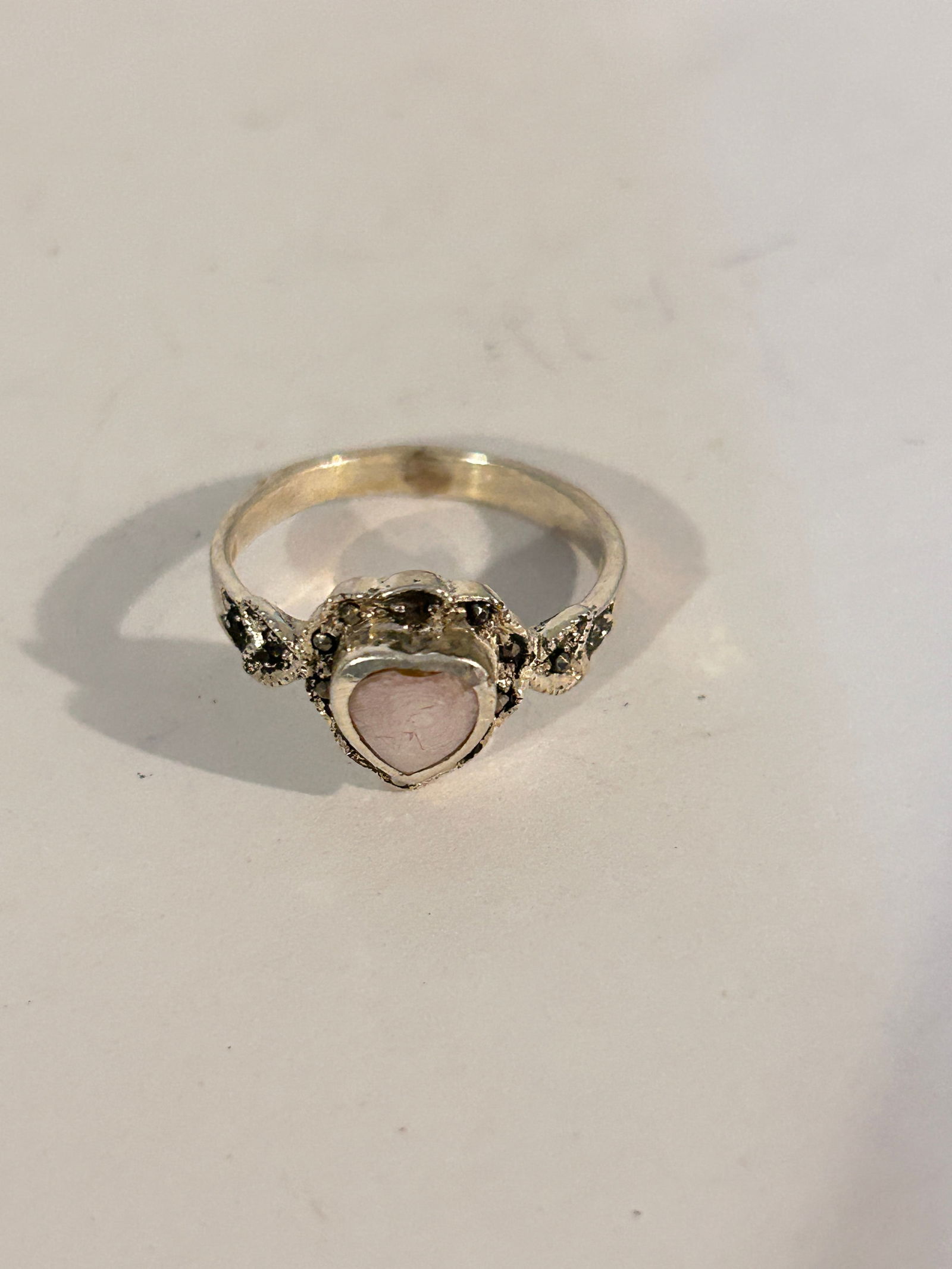Vintage Sterling Silver marcasite heart gem stone Ring Sz 8: Vintage Sterling Silver marcasite heart gem stone Ring Sz 8 Please view all photos as they are part of the description and condition of this Item, Feel free to contact me with questions or picture req