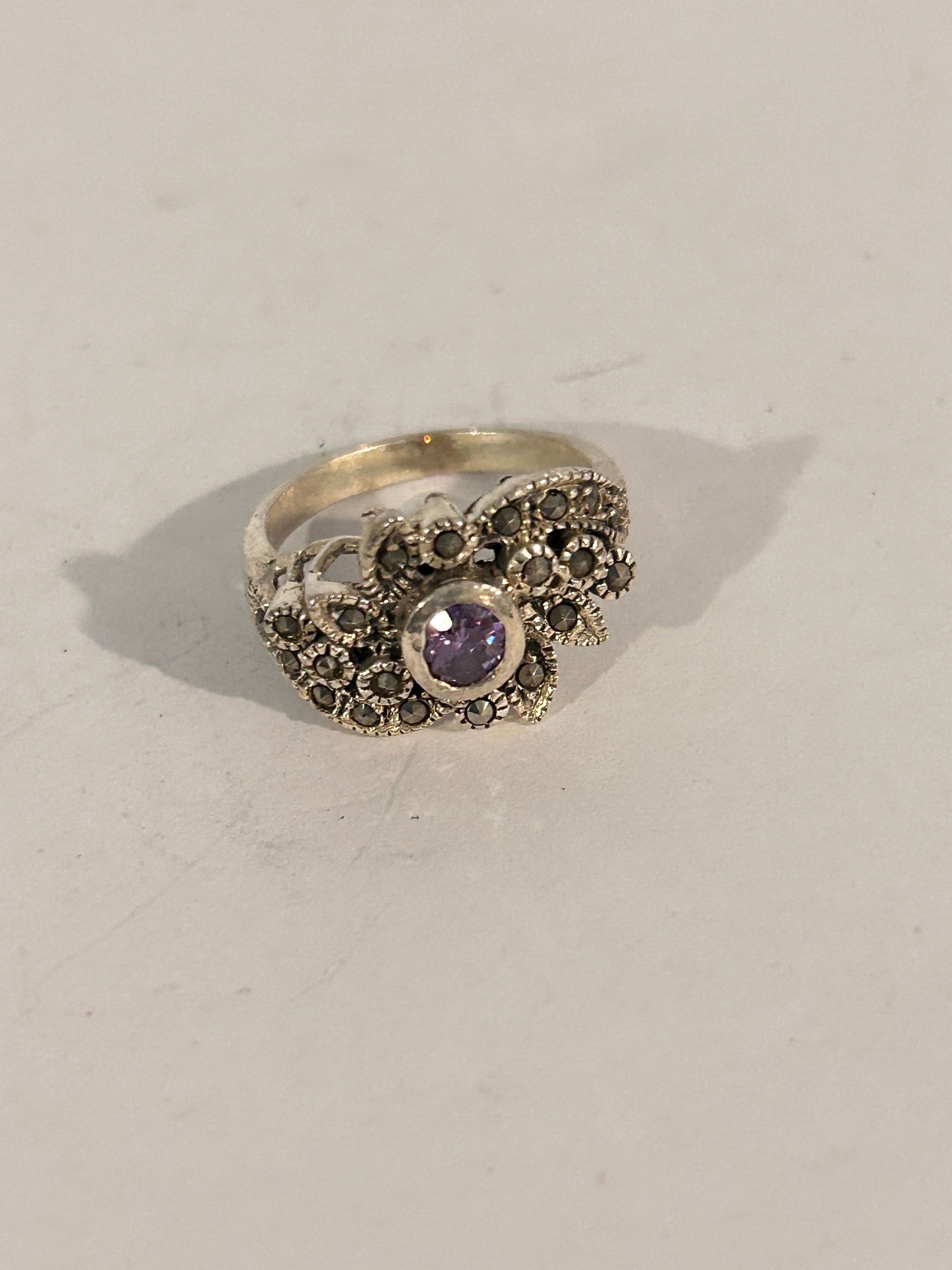 Vintage Sterling Silver Marcasite & Amethyst Ring Sz 7: Vintage Sterling Silver Marcasite & Amethyst Ring Sz 7 Please view all photos as they are part of the description and condition of this Item, Feel free to contact me with questions or picture requests