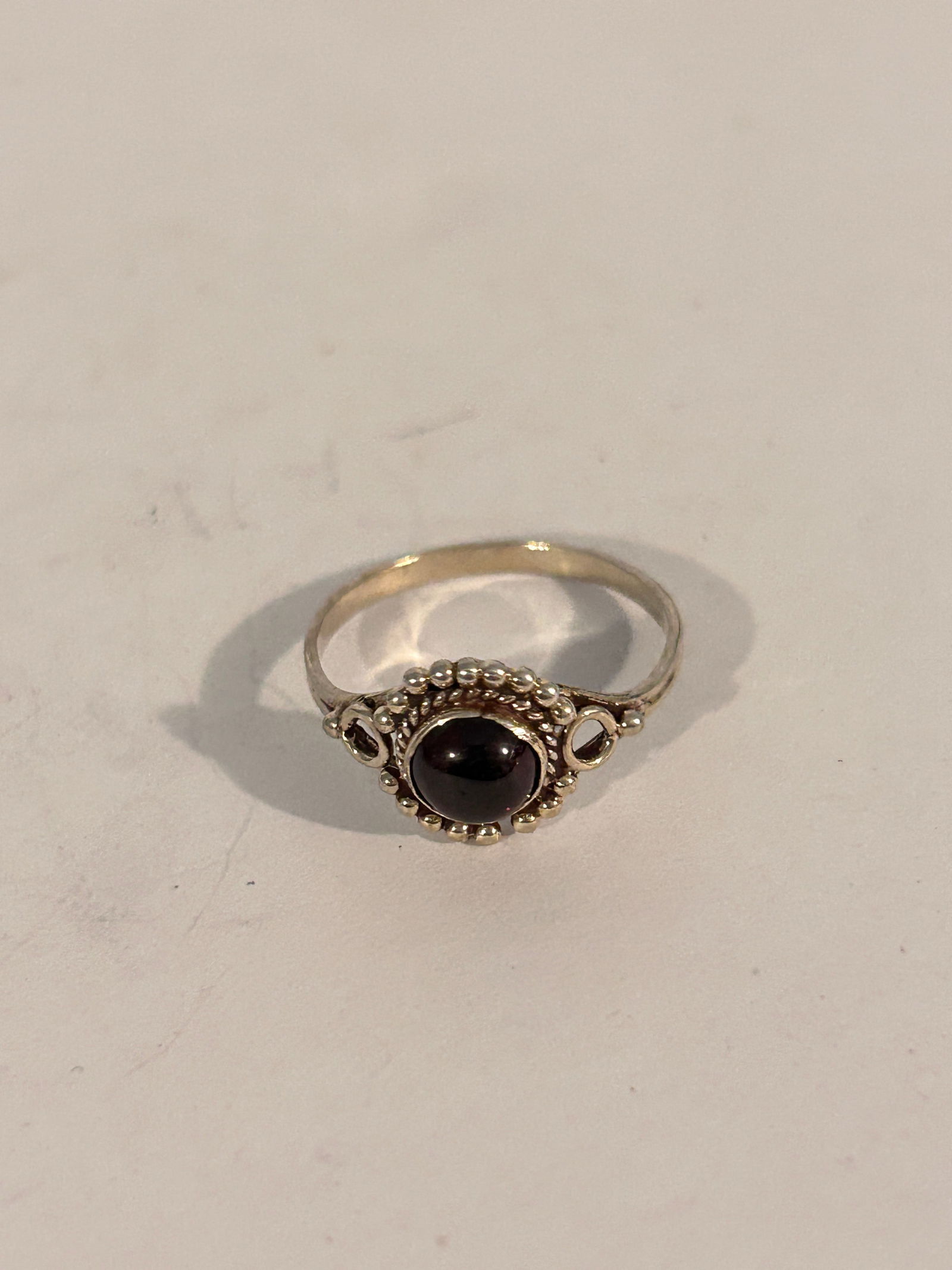 Vintage Sterling Silver Amethyst Ring Sz 8 (1 of 4)