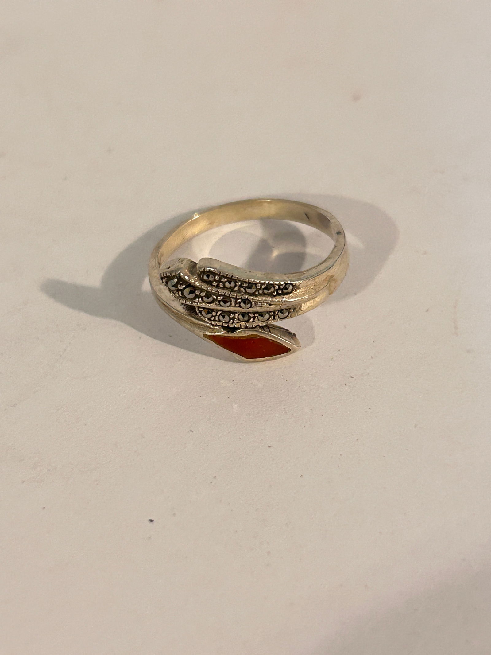 Vintage Sterling Silver Marcasite & Amethyst Ring Sz 8: Vintage Sterling Silver Marcasite & Amethyst Ring Sz 8 Please view all photos as they are part of the description and condition of this Item, Feel free to contact me with questions or picture requests