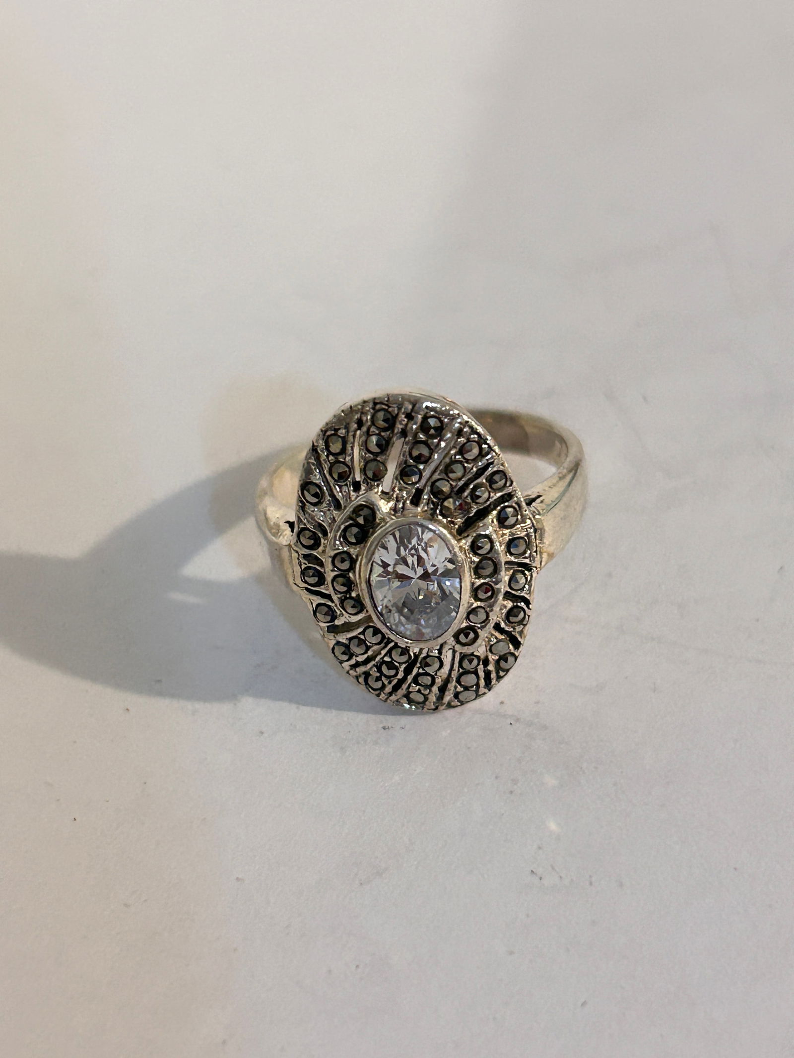 Vintage Sterling Silver Marcasite Ring Sz 7: Vintage Sterling Silver Marcasite Ring Sz 7 Please view all photos as they are part of the description and condition of this Item, Feel free to contact me with questions or picture requests! Used Item