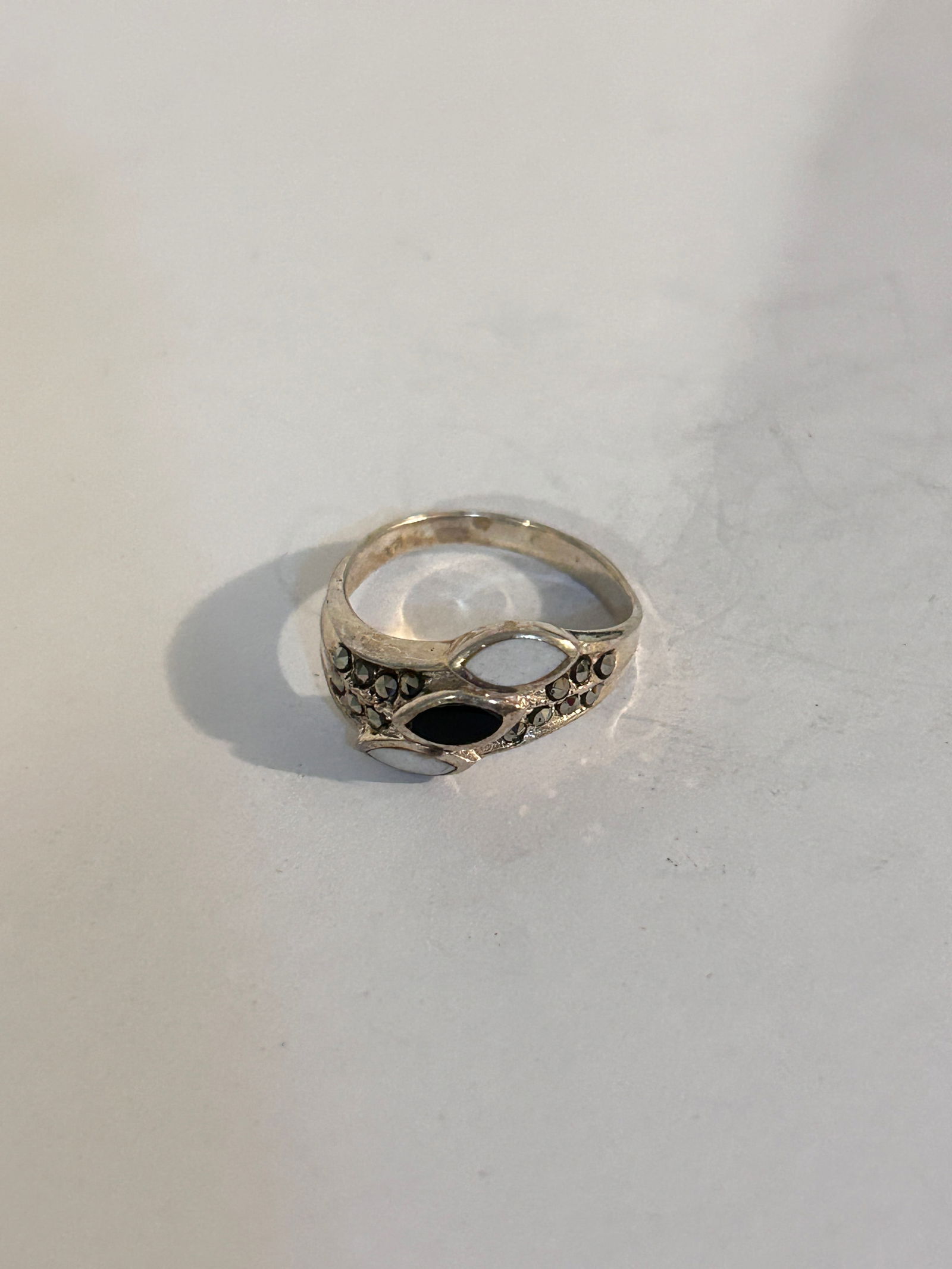 Vintage Sterling Silver Marcasite onyx mother of pearl Ring Sz 6: Vintage Sterling Silver Marcasite onyx mother of pearl Ring Sz 6 Please view all photos as they are part of the description and condition of this Item, Feel free to contact me with questions or pictur