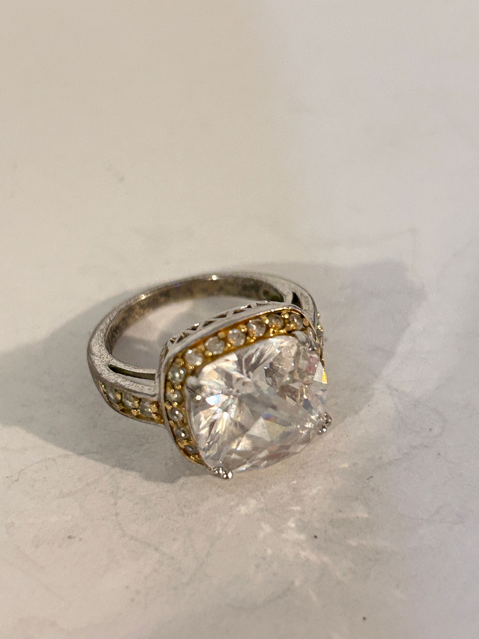 Vintage Sterling Silver CZ Ring Sz 6 (1 of 4)