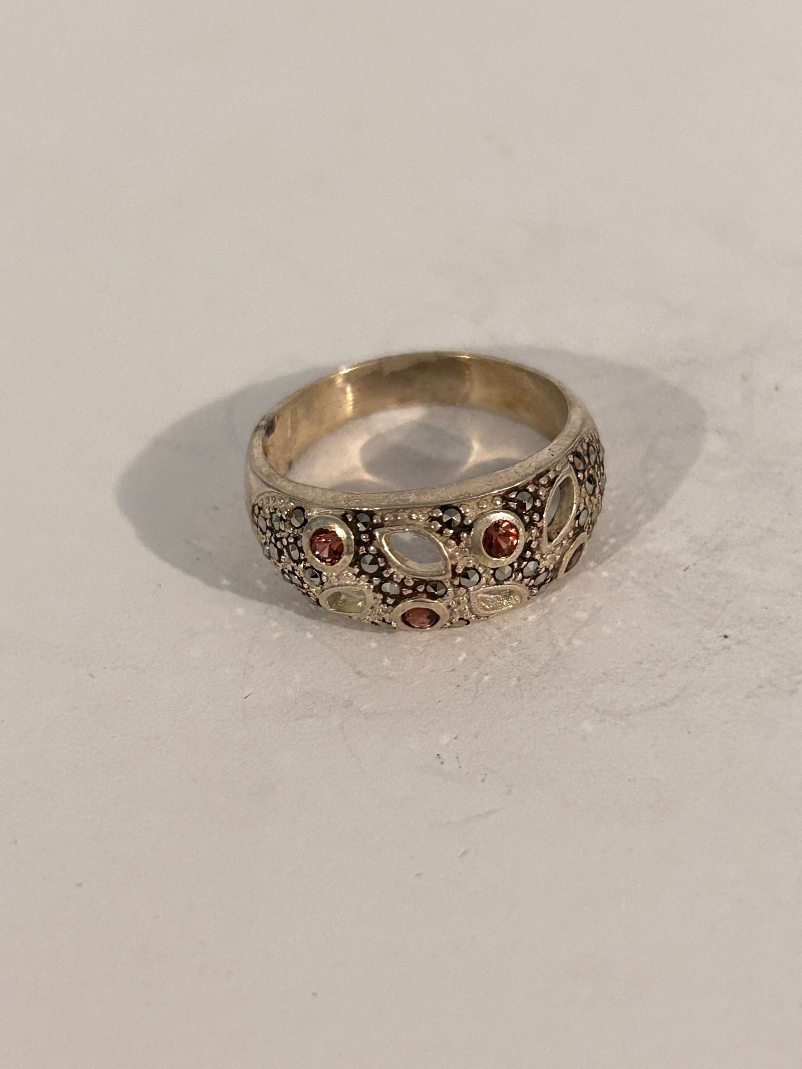 Vintage Sterling Silver Marcasite & Amethyst Ring Sz 8: Vintage Sterling Silver Marcasite & Amethyst Ring Sz 8 Please view all photos as they are part of the description and condition of this Item, Feel free to contact me with questions or picture requests