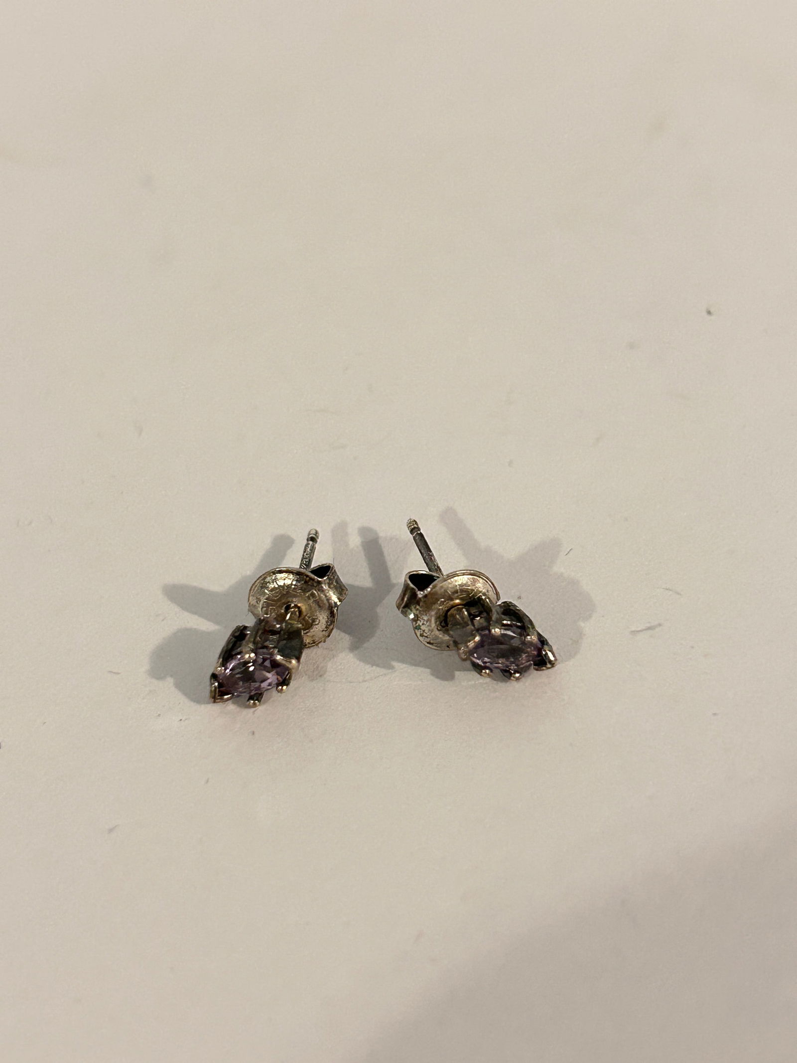 Vintage Sterling Silver gem stone post Earrings: Vintage Sterling Silver gem stone post Earrings Please view all photos as they are part of the description and condition of this Item, Feel free to contact me with questions or picture requests! Used