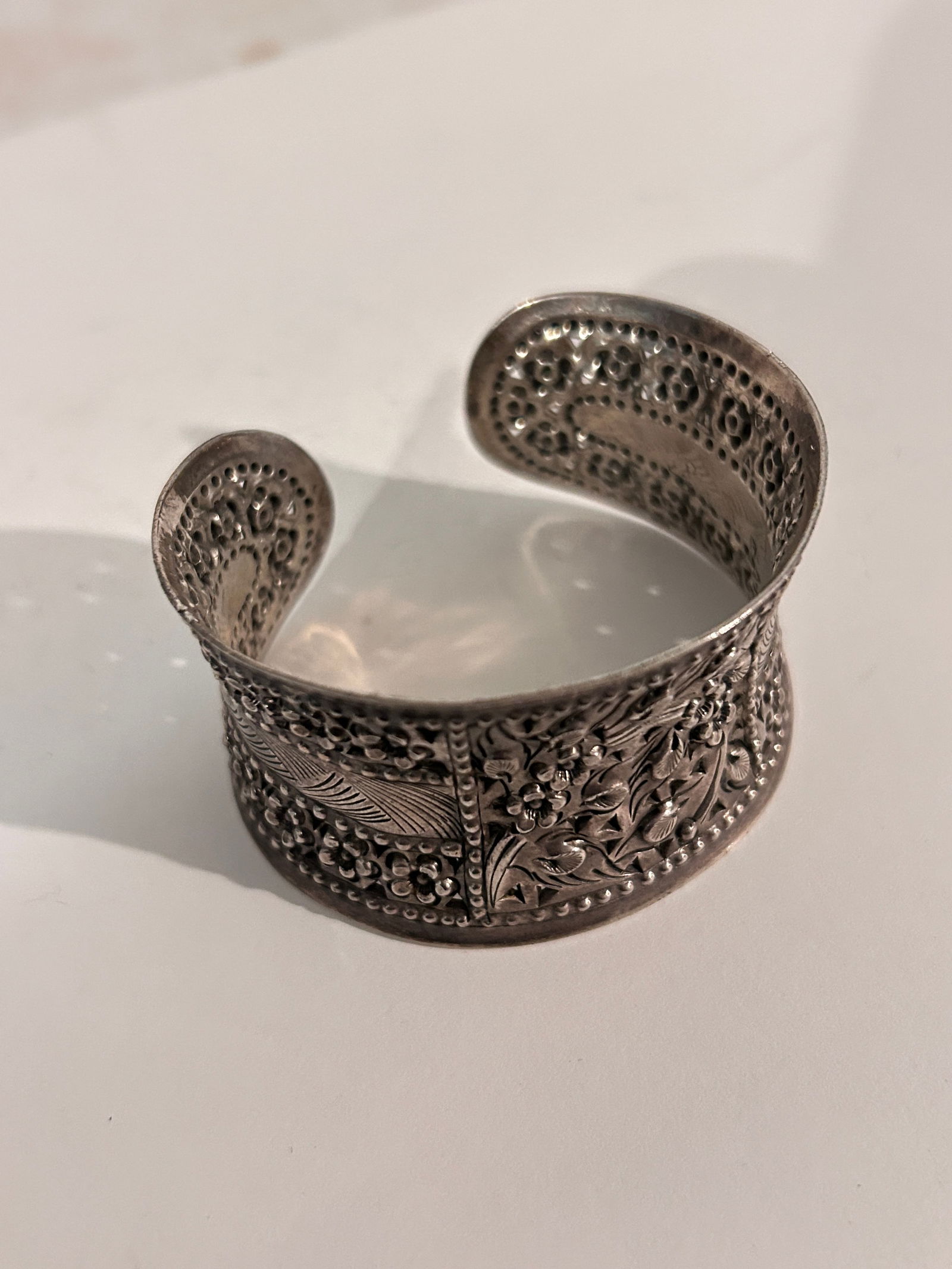 Vintage Sterling Silver Wide Cuff Filigree Bracelet 7" (1 of 5)