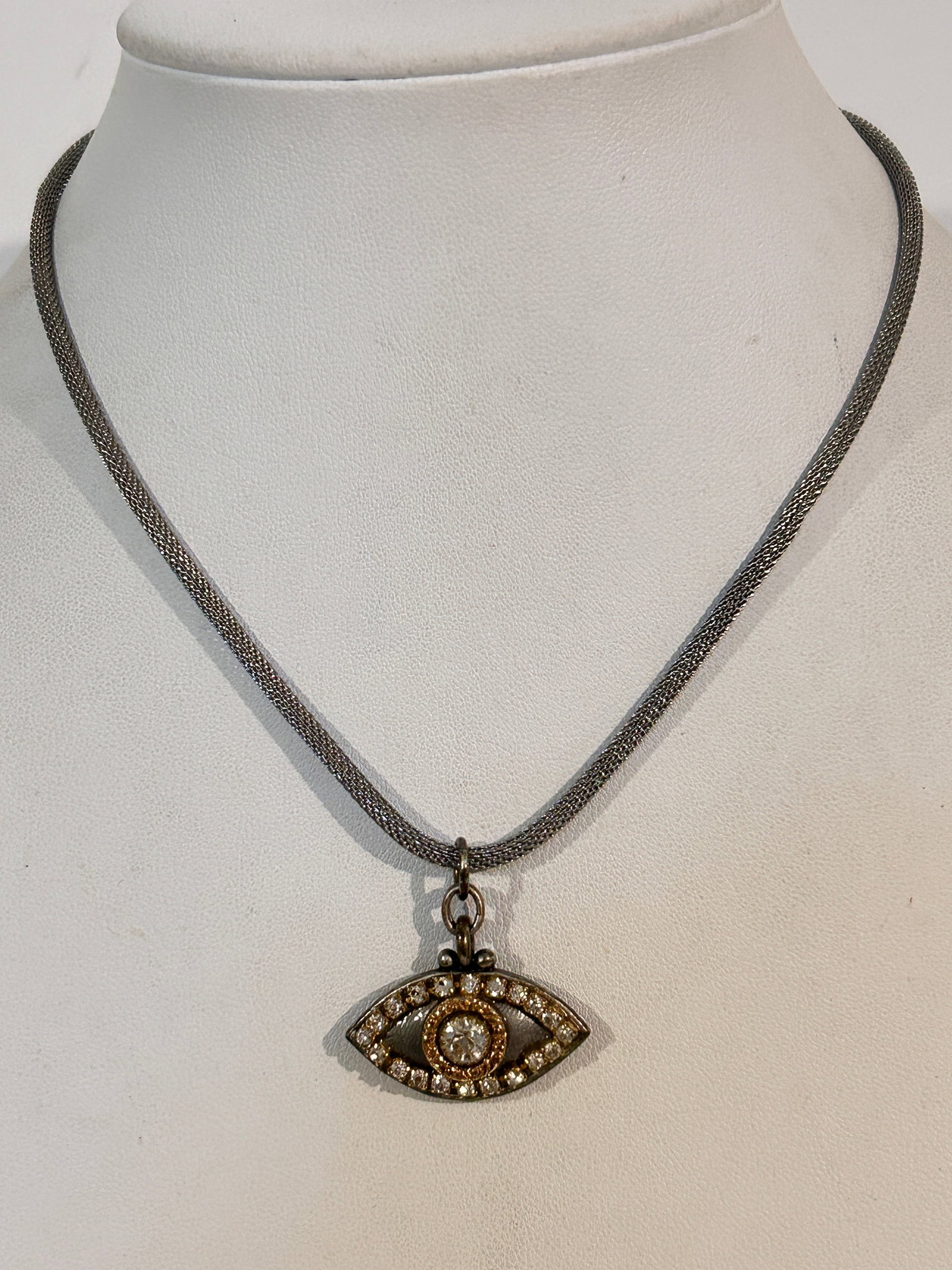 Michal Golan seeing eye mesh pendant Necklace Sz 15": Michal Golan seeing eye mesh pendant Necklace Sz 15" Please view all photos as they are part of the description and condition of this Item, Feel free to contact me with questions or picture requests! 