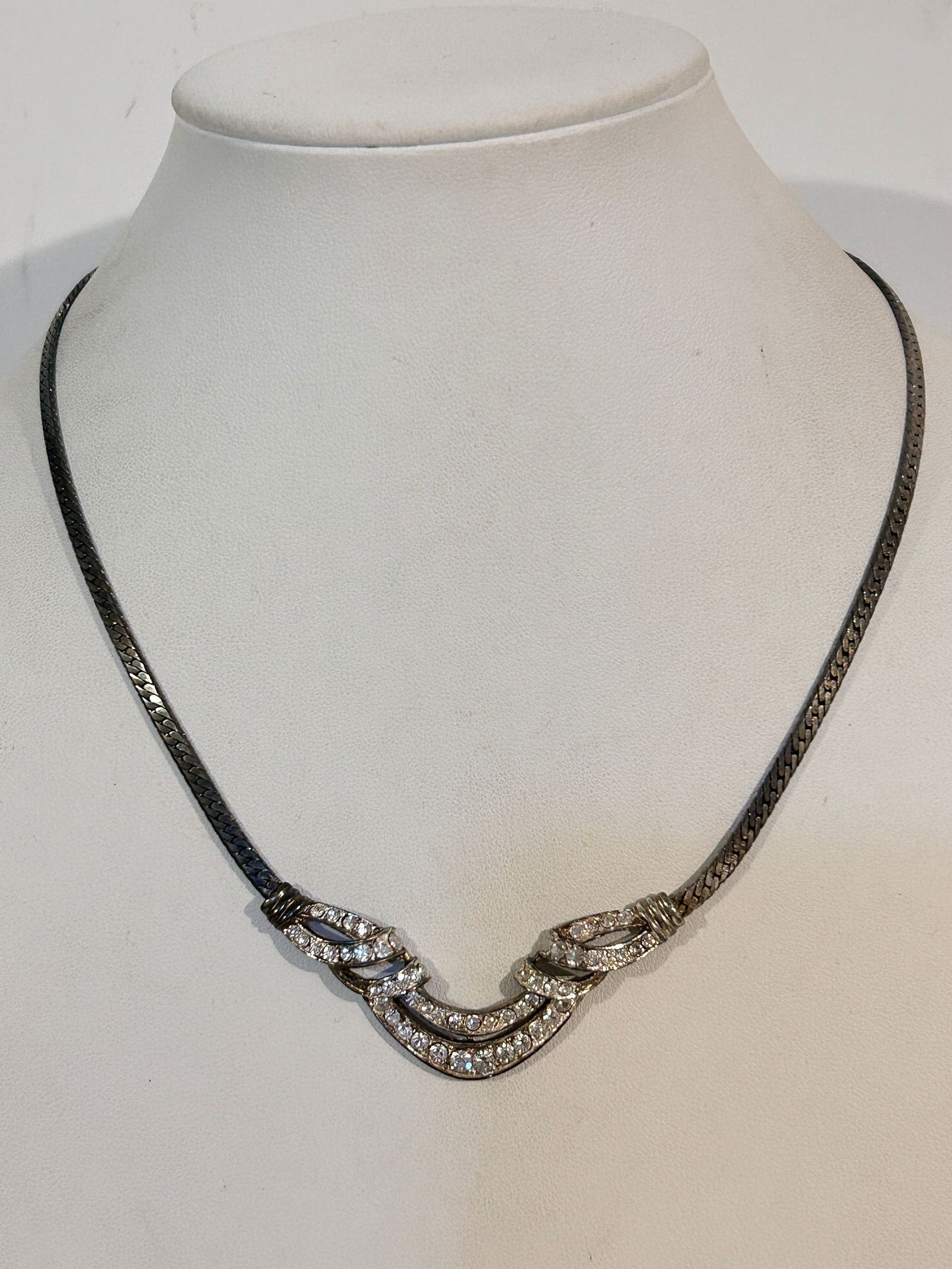 Vintage old Crystal Necklace Sz 13" (1 of 6)