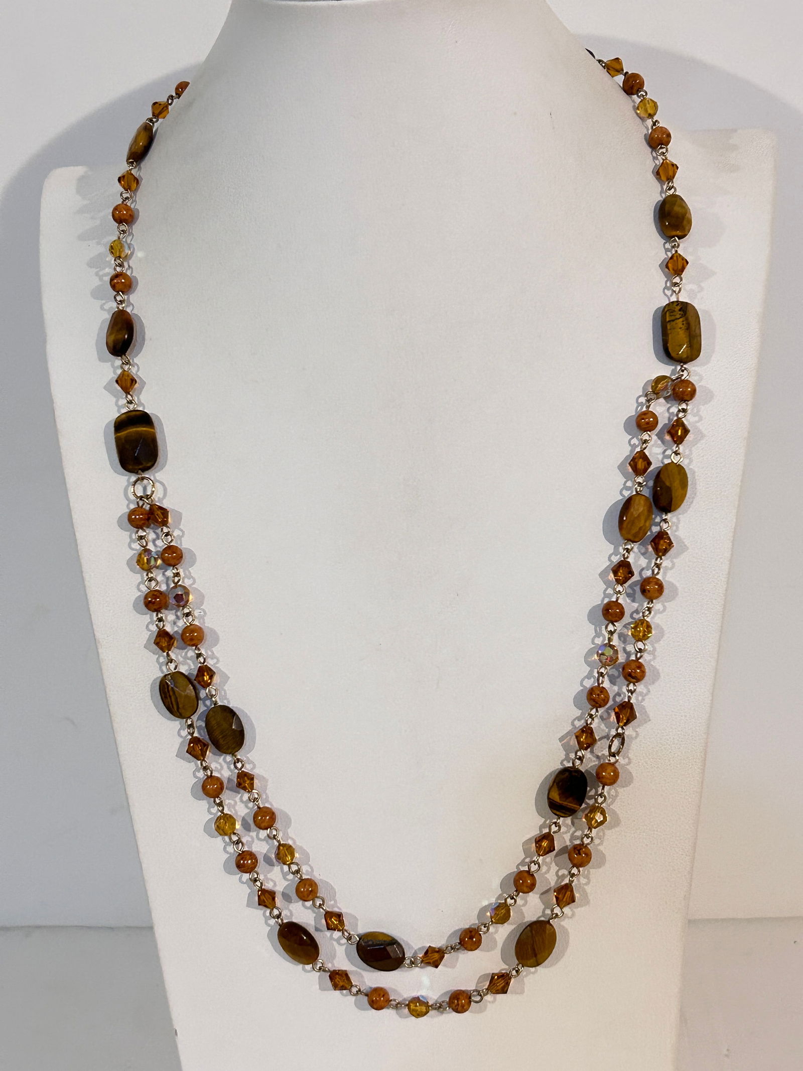 Vintage Tigers Eye beaded crystal Necklace Sz 27": Vintage Tigers Eye beaded crystal Necklace Sz 27" Please view all photos as they are part of the description and condition of this Item, Feel free to contact me with questions or picture requests! Use