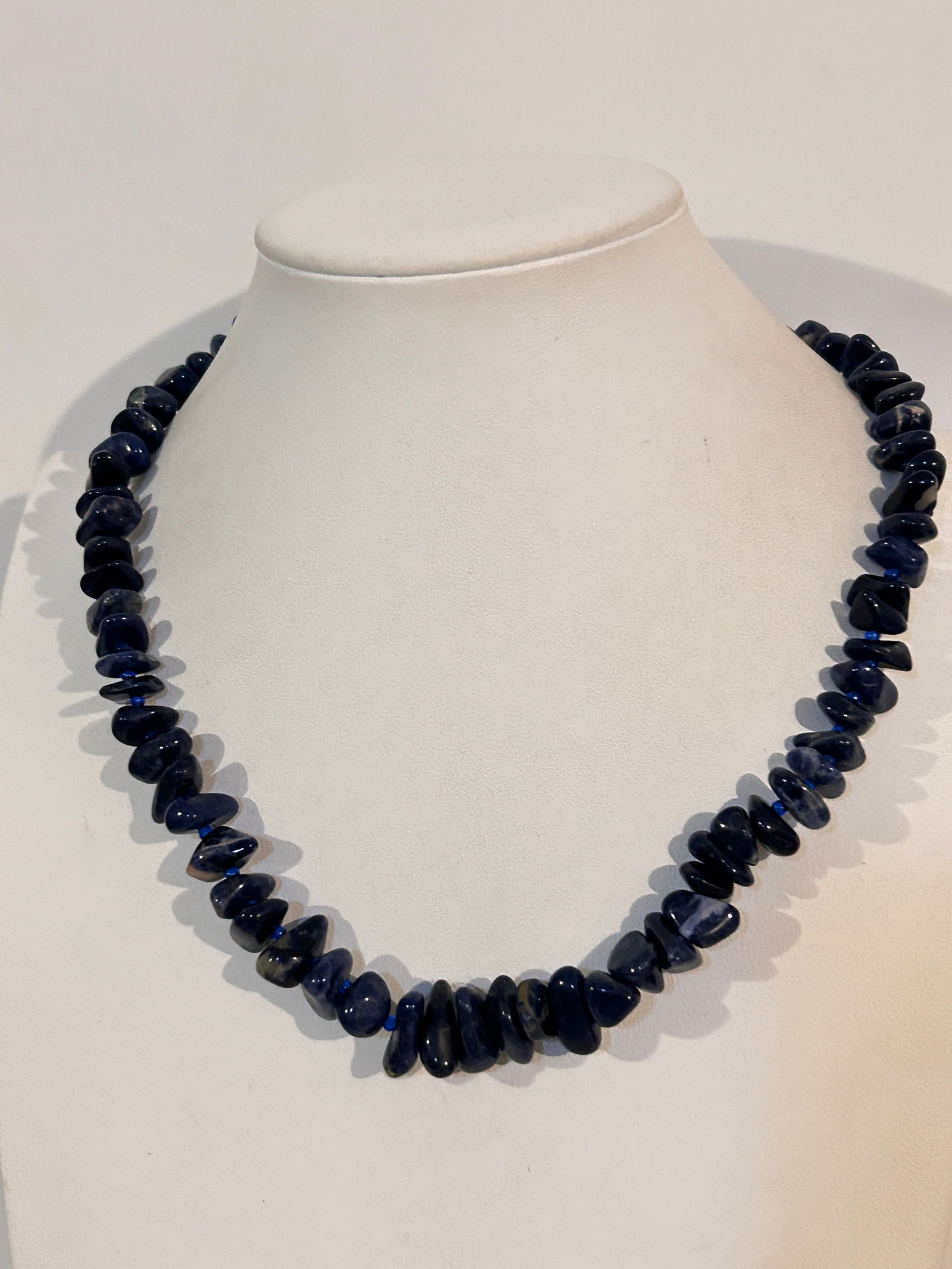 Vintage Green Gem Stone Necklace Sz 16" (1 of 5)