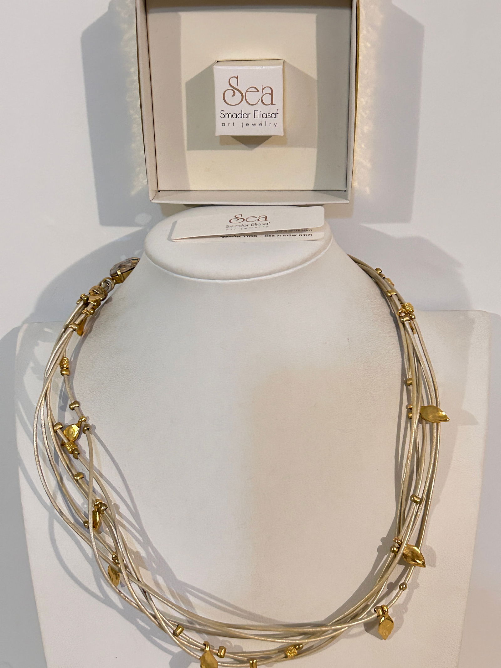 SEA Smadar Eliasaf Swarovski Crystal Necklace Sz 20": SEA Smadar Eliasaf Swarovski Crystal Necklace Sz 20" Please view all photos as they are part of the description and condition of this Item, Feel free to contact me with questions or picture requests!