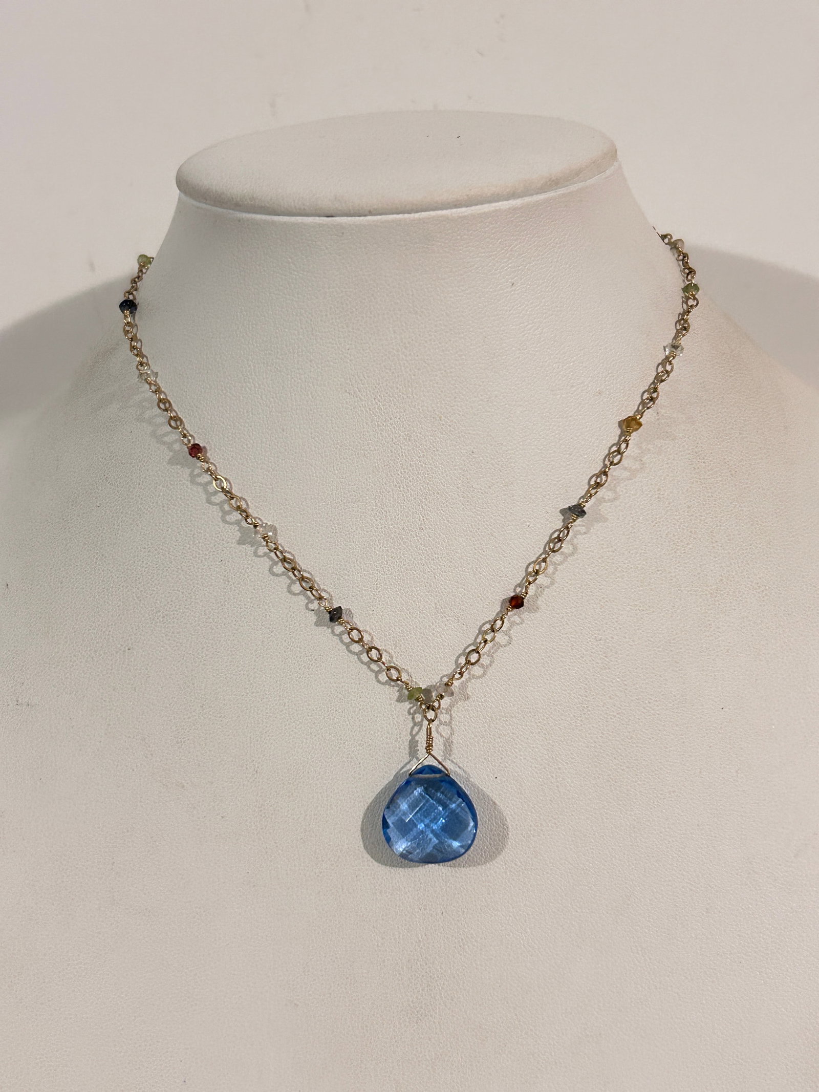 Gara Danielle 14k Gold Filled Chain Necklace Sz 14": Gara Danielle 14k Gold Filled Chain Necklace Sz 14" Please view all photos as they are part of the description and condition of this Item, Feel free to contact me with questions or picture requests! U