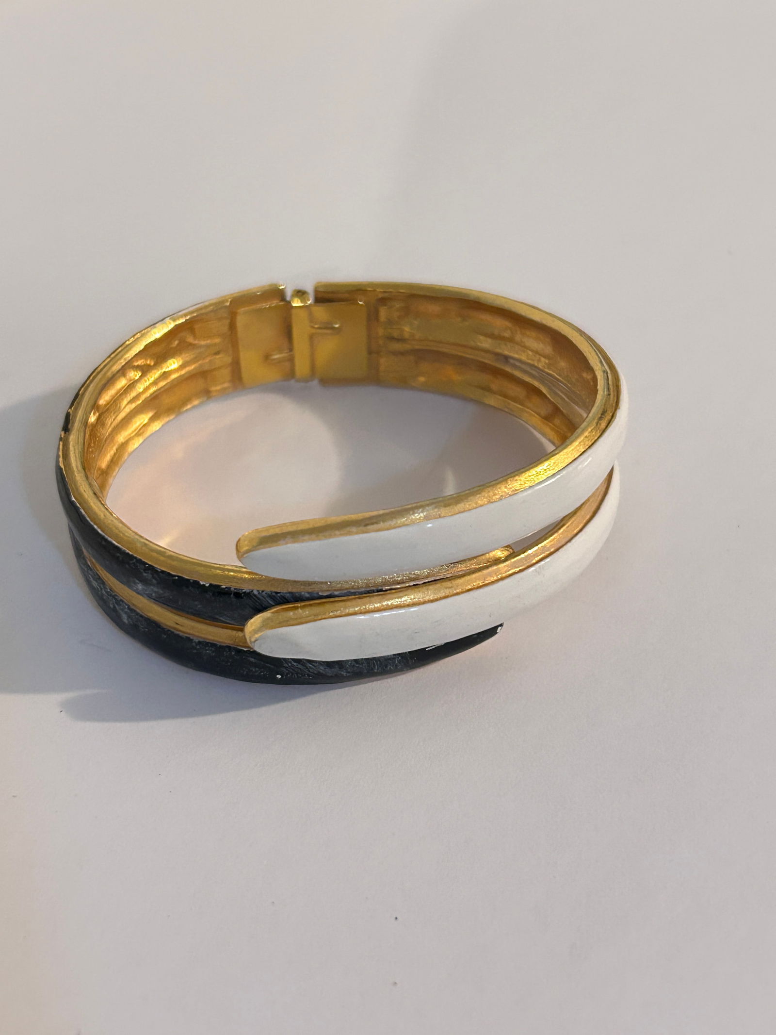 Vintage 1970's Original By Robert Black White Enamel Clamp Cuff Bracelet 7" (1 of 4)