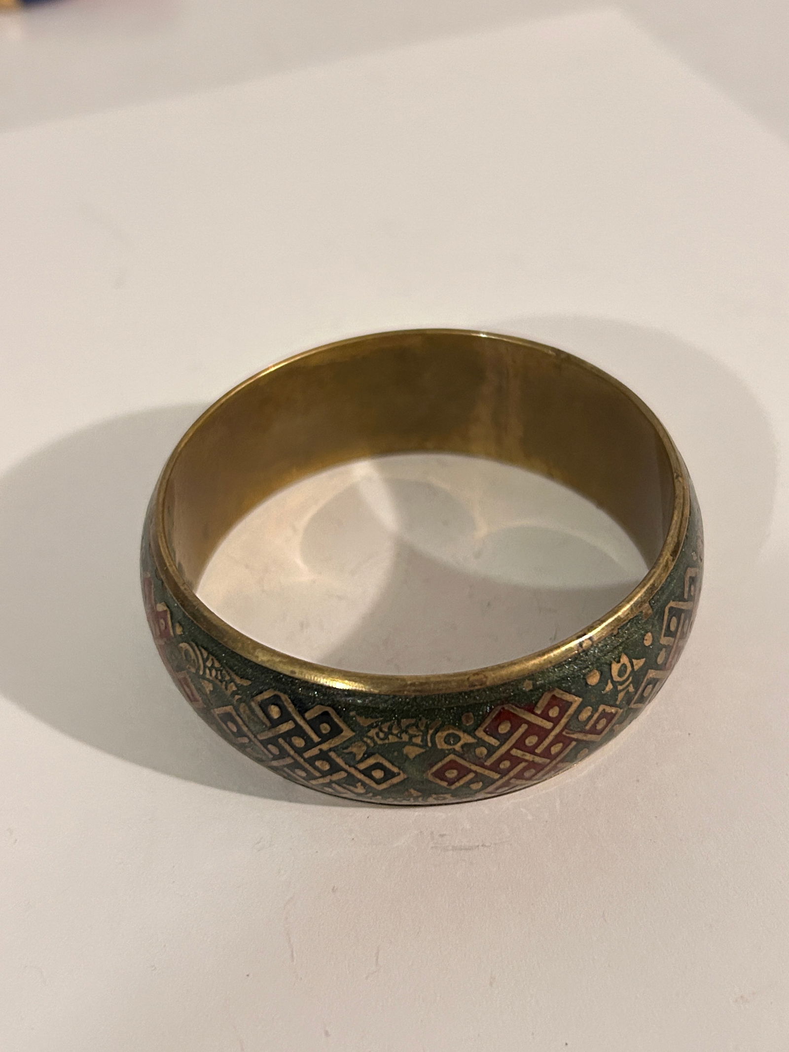 Vintage Acrylic Brass bangle Bracelet 7" (1 of 4)