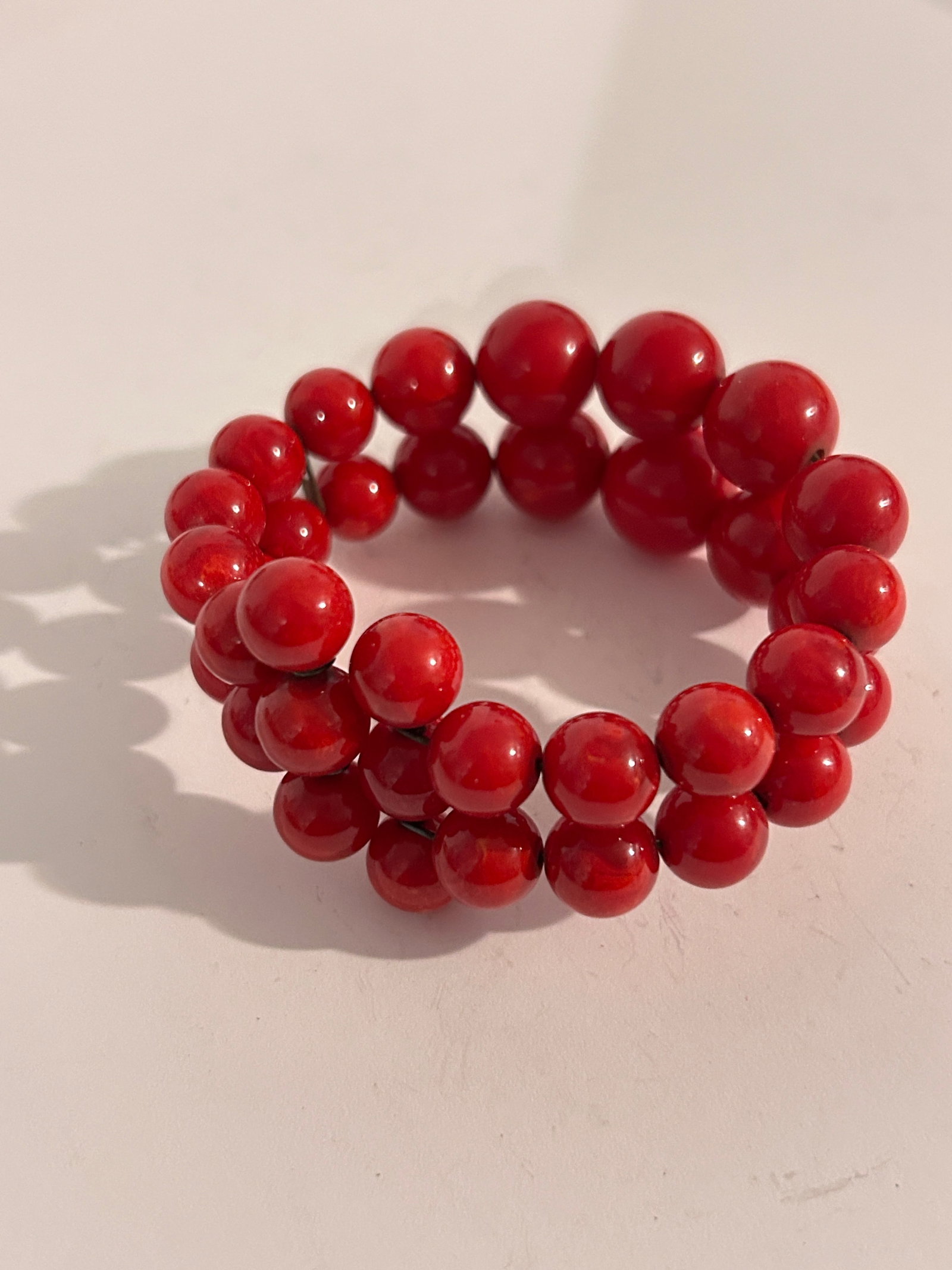 Vintage Red Acrylic Stretch Bracelet 7": Vintage Red Acrylic Stretch Bracelet 7" Please view all photos as they are part of the description and condition of this Item, Feel free to contact me with questions or picture requests! Used Item AS 