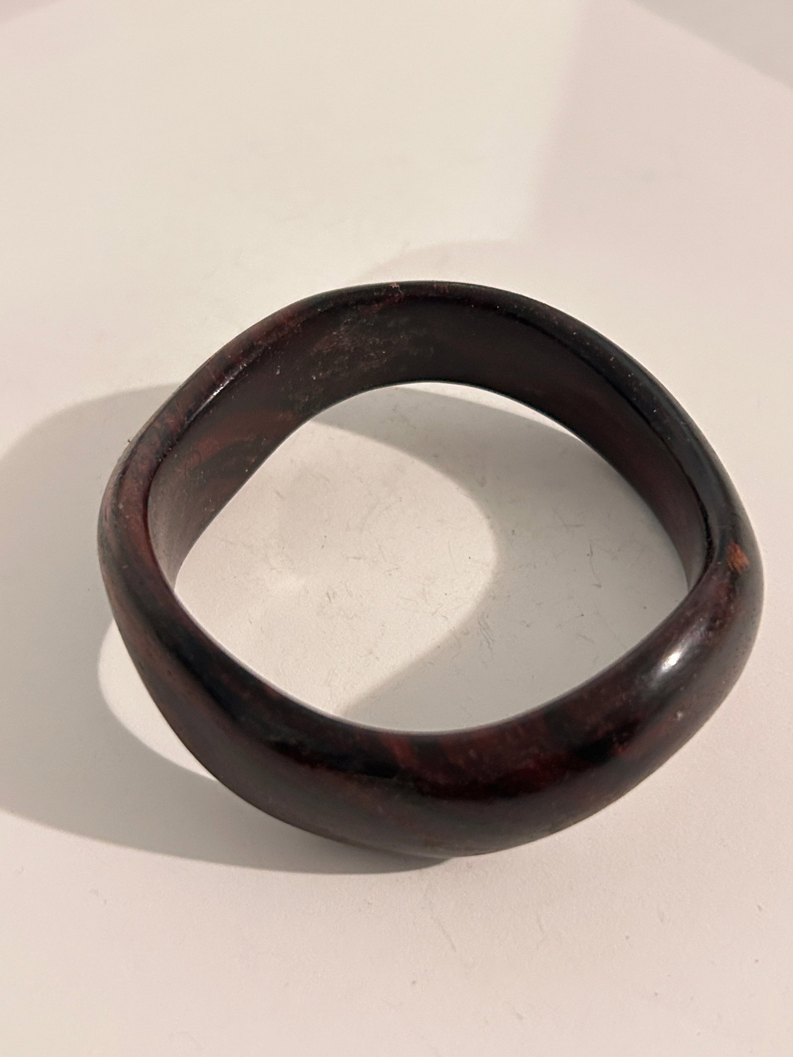 Vintage Wooden Walnut Bracelet 7": Vintage Wooden Walnut Bracelet 7" Please view all photos as they are part of the description and condition of this Item, Feel free to contact me with questions or picture requests! Used Item AS IS