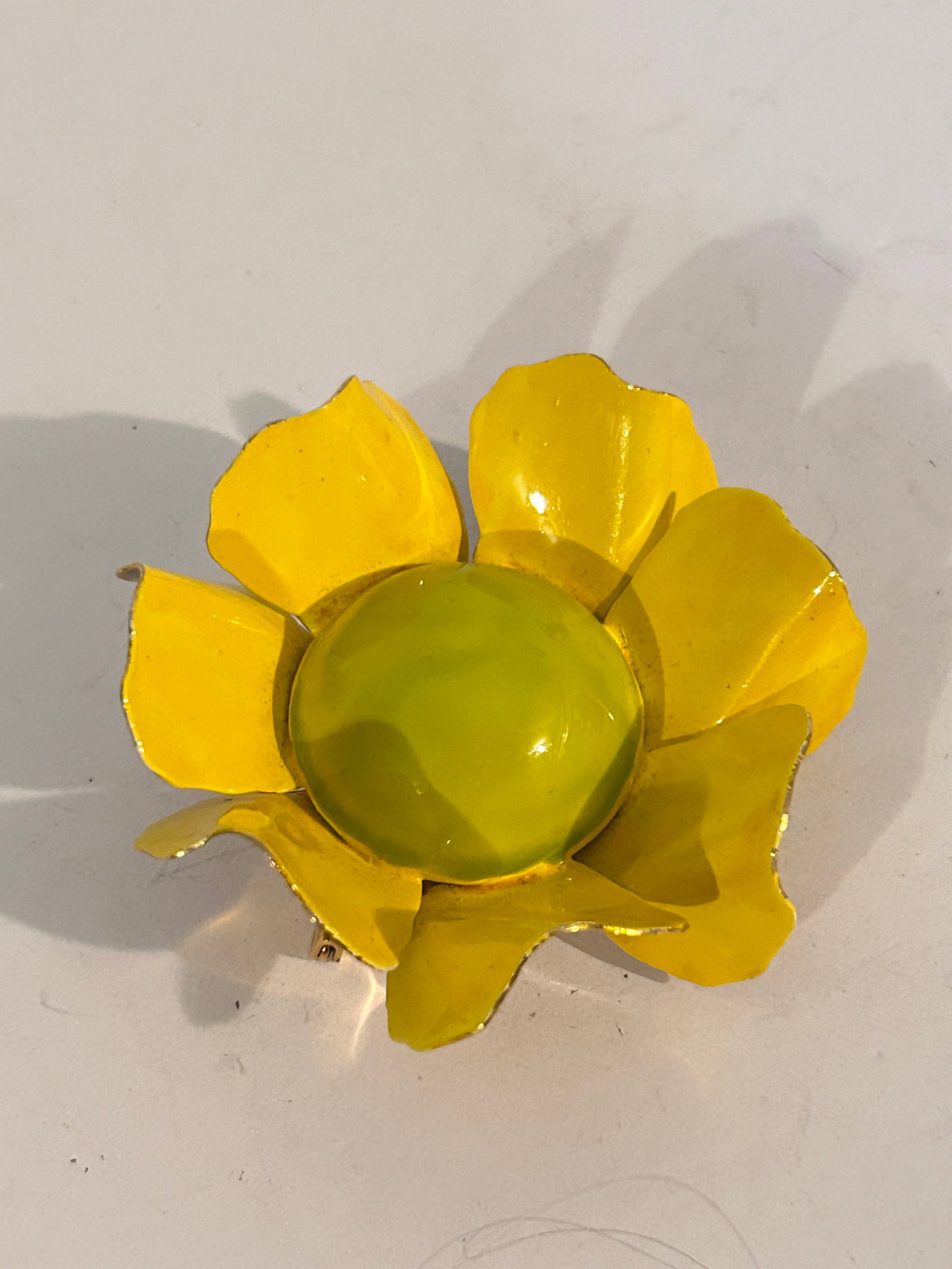 Vintage Original By Robert Gold Tone Yellow Enamel Brooch Flower (1 of 4)