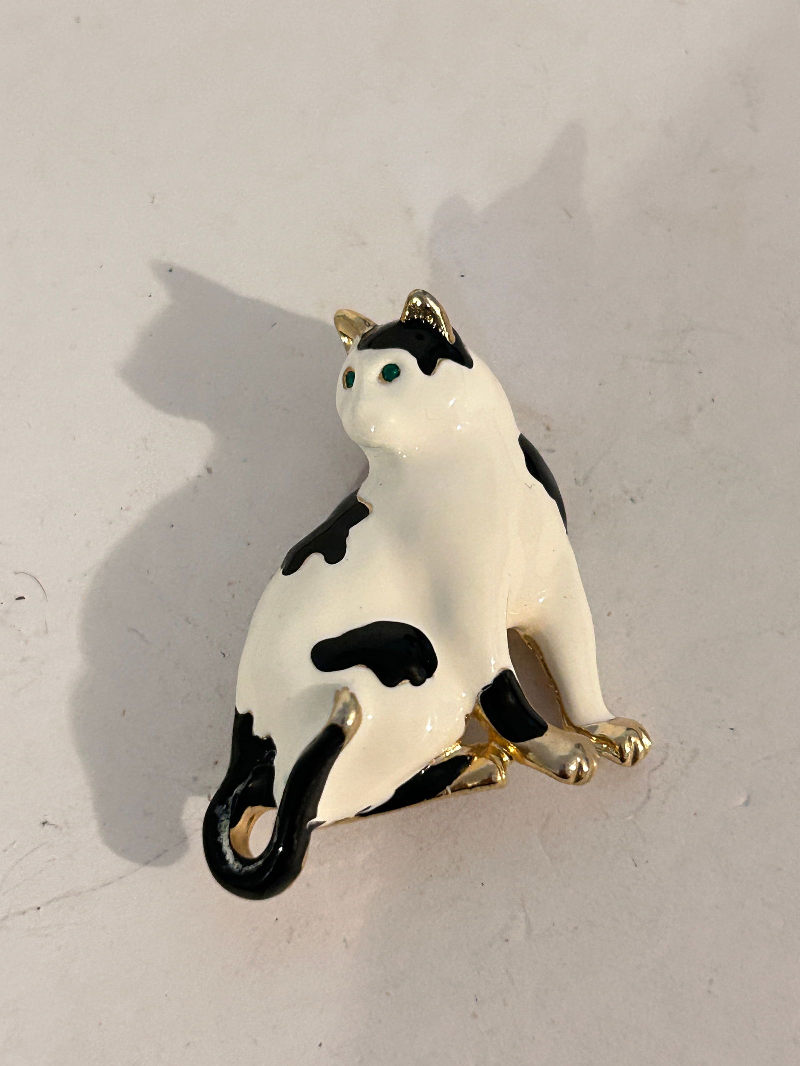 Vintage White Enamel Cat Brooch (1 of 4)