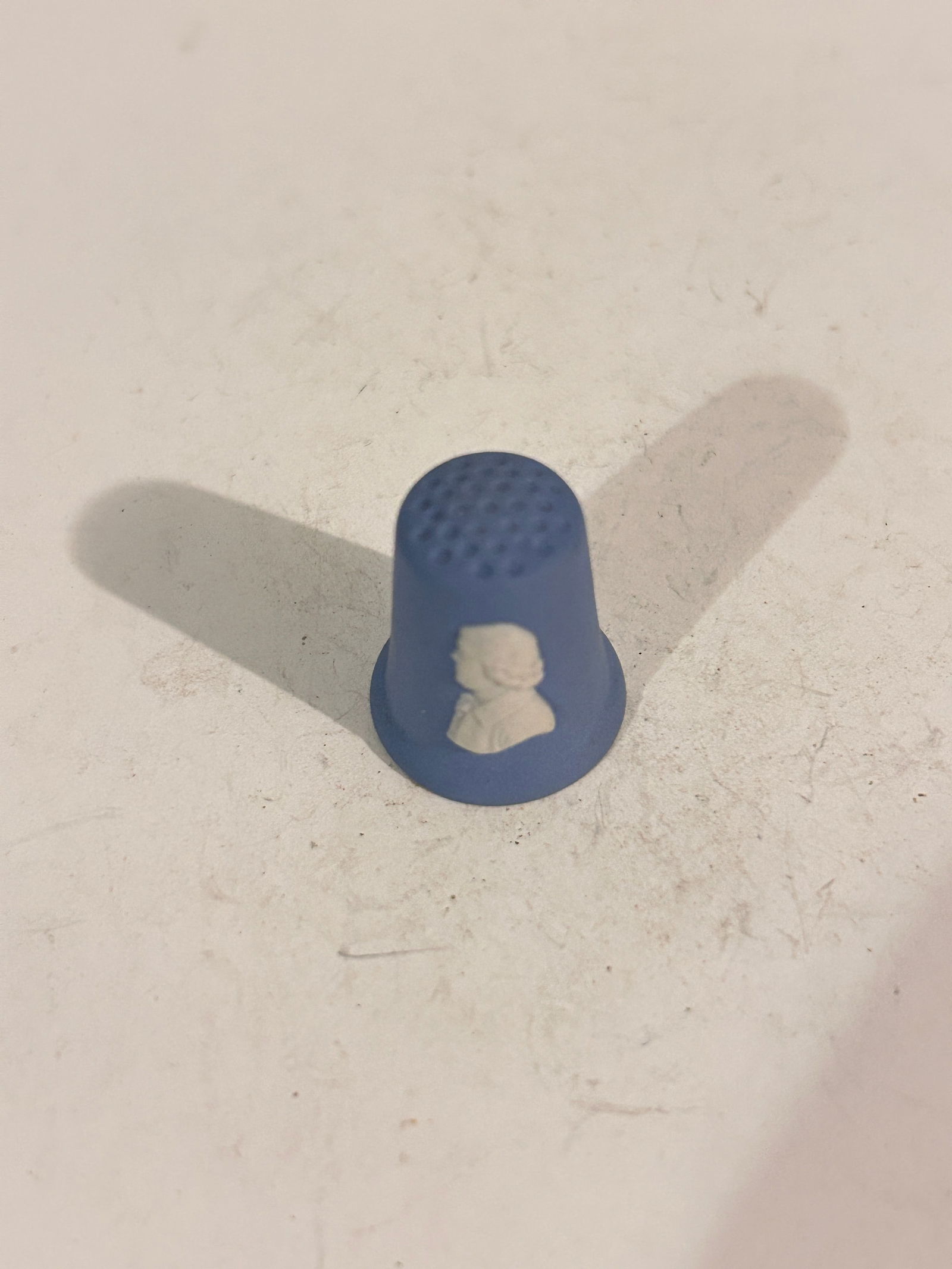 Vintage Wedge wood Thimble: Vintage Wedge wood Thimble Please view all photos as they are part of the description and condition of this Item, Feel free to contact me with questions or picture requests! Used Item AS IS