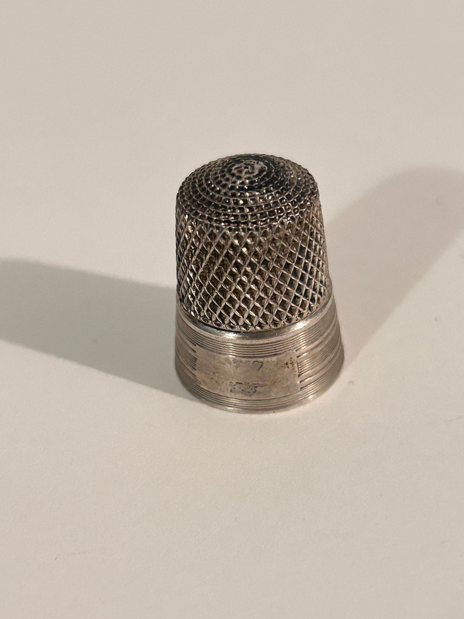 Vintage Sterling Silver marked Thimble: Vintage Sterling Silver marked Thimble Please view all photos as they are part of the description and condition of this Item, Feel free to contact me with questions or picture requests! Used Item AS I