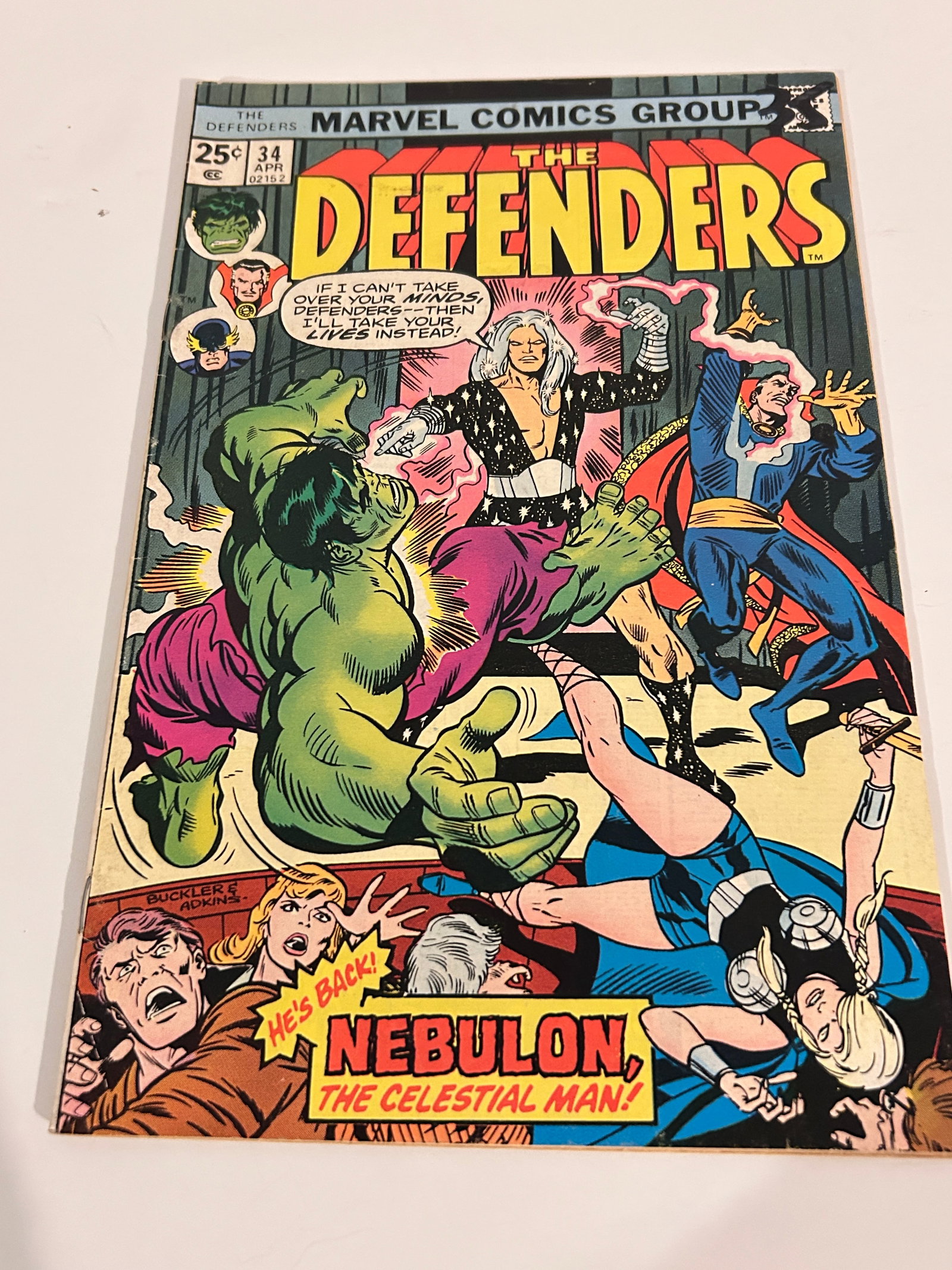 Vintage Comic Book the Defenders # 34: Vintage Comic Book the Defenders # 34 Please view all photos as they are part of the description and condition of this Item, Feel free to contact me with questions or picture requests! Used Item AS IS