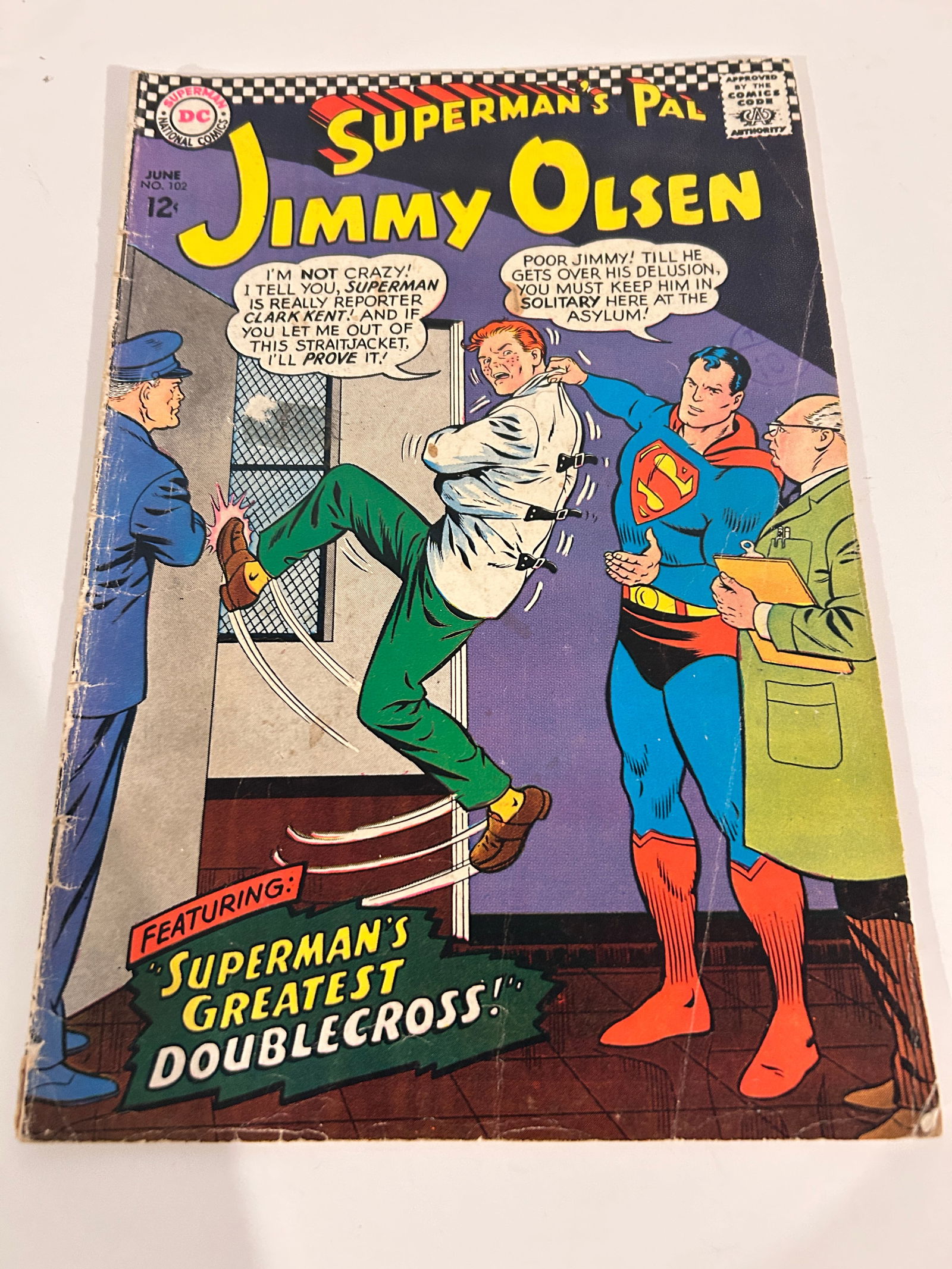 Vintage Comic Book Supermans Pal Jimmy Olsen # 102: Vintage Comic Book Supermans Pal Jimmy Olsen # 102 Please view all photos as they are part of the description and condition of this Item, Feel free to contact me with questions or picture requests! Us
