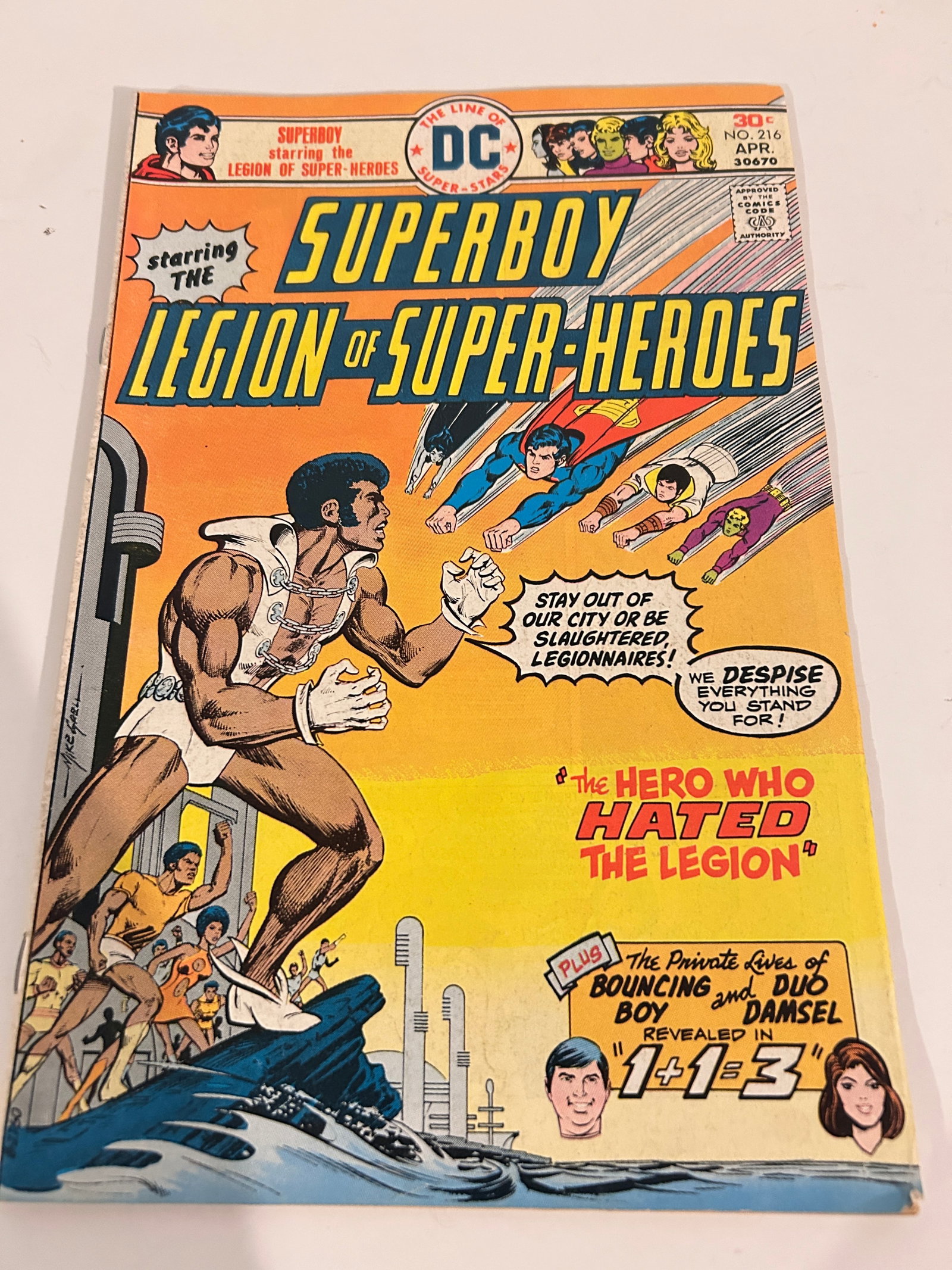 Vintage Comic Book Sperboy Legion of Super Heroes # 216: Vintage Comic Book Sperboy Legion of Super Heroes # 216 Please view all photos as they are part of the description and condition of this Item, Feel free to contact me with questions or picture request