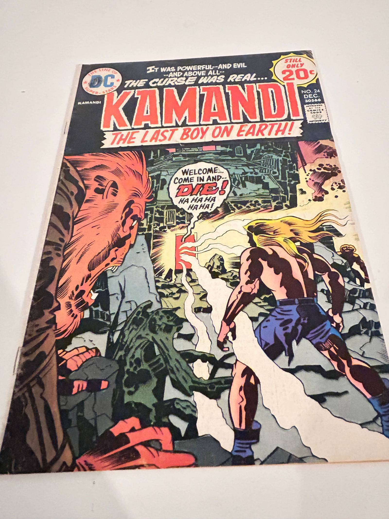 Vintage Comic Book Kamandi # 24 (1 of 2)