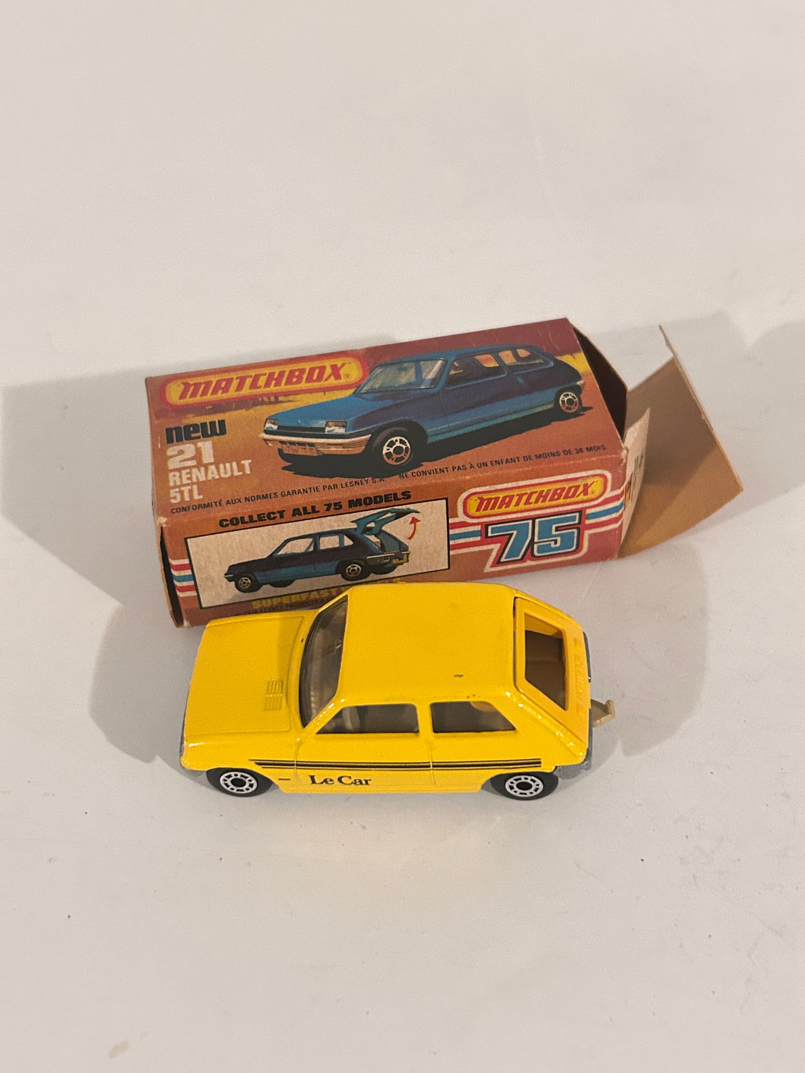 Vintage Matchbox Car 21 Renault 5TL: Vintage Matchbox Car 21 Renault 5TL Please view all photos as they are part of the description and condition of this Item, Feel free to contact me with questions or picture requests! Used Item AS IS