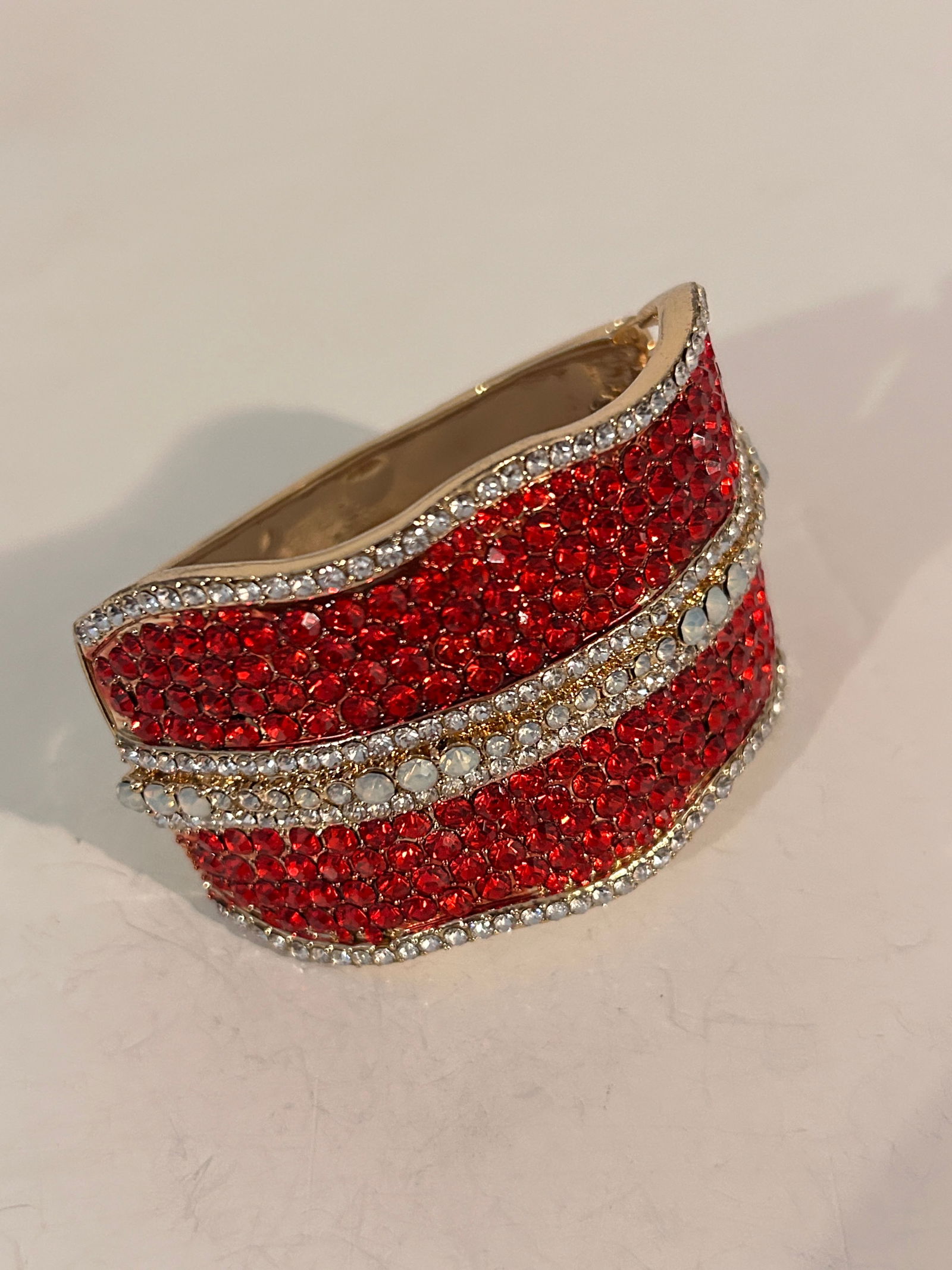 Vintage rhinestone red hinged Bracelet Sz 7" (1 of 4)