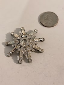 Vintage Rhinestone snow flake old Brooch