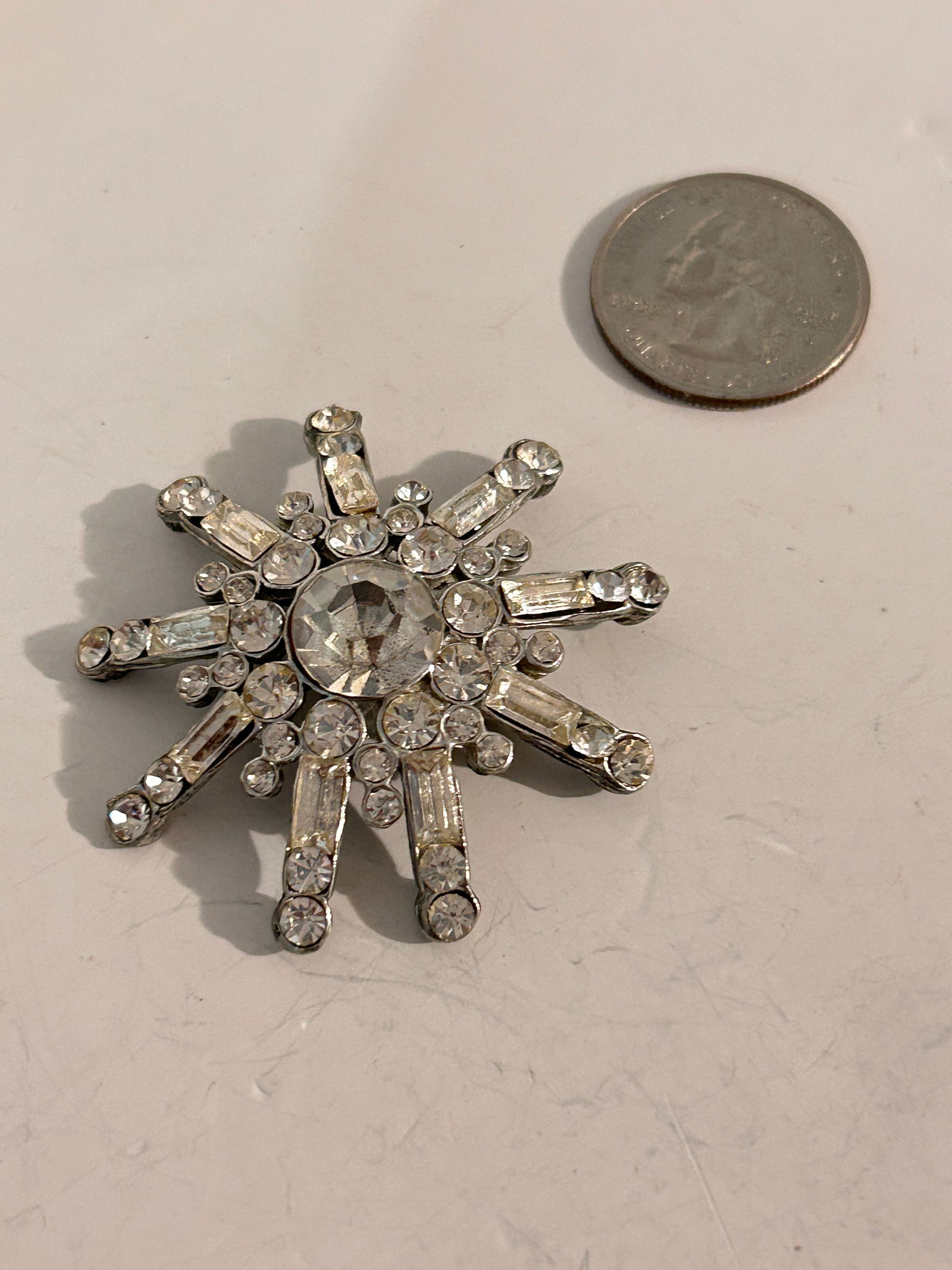 Vintage Rhinestone snow flake old Brooch (1 of 4)