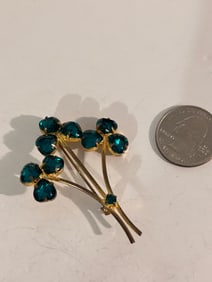 Vintage green gold tone Rhinestone Brooch