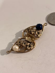 Vintage gold tone Rhinestone Faux Pearl Brooch