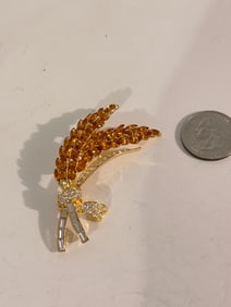 Vintage Gold tone Sung Rhinestone Brooch