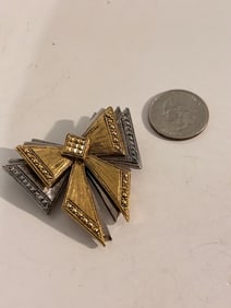 Vintage Avon Brooch