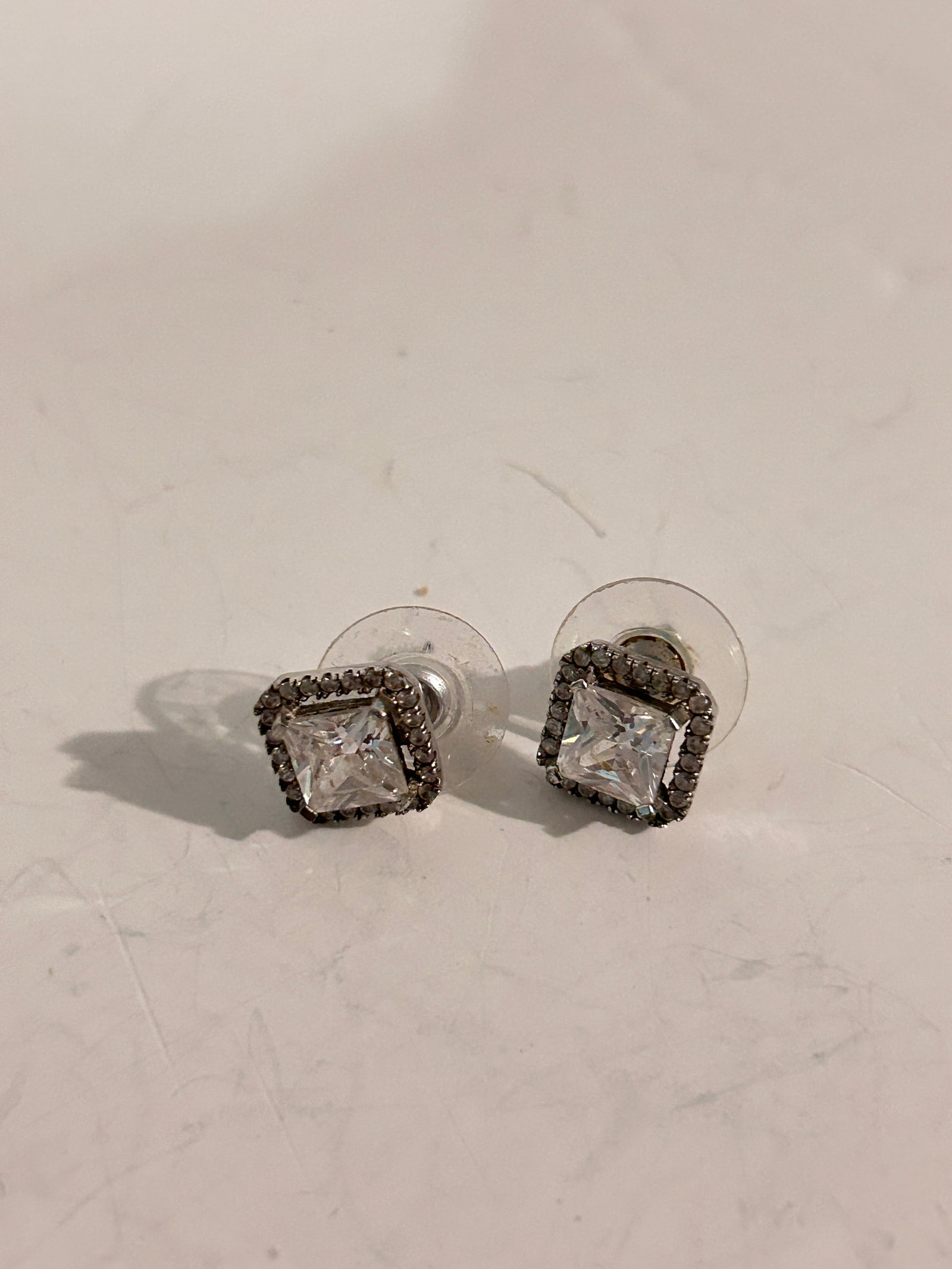 Vintage Tourmaline Sterling Silver post Earrings: Vintage Tourmaline Sterling Silver post Earrings Please view all photos as they are part of the description and condition of this Item, Feel free to contact me with questions or picture requests! Used