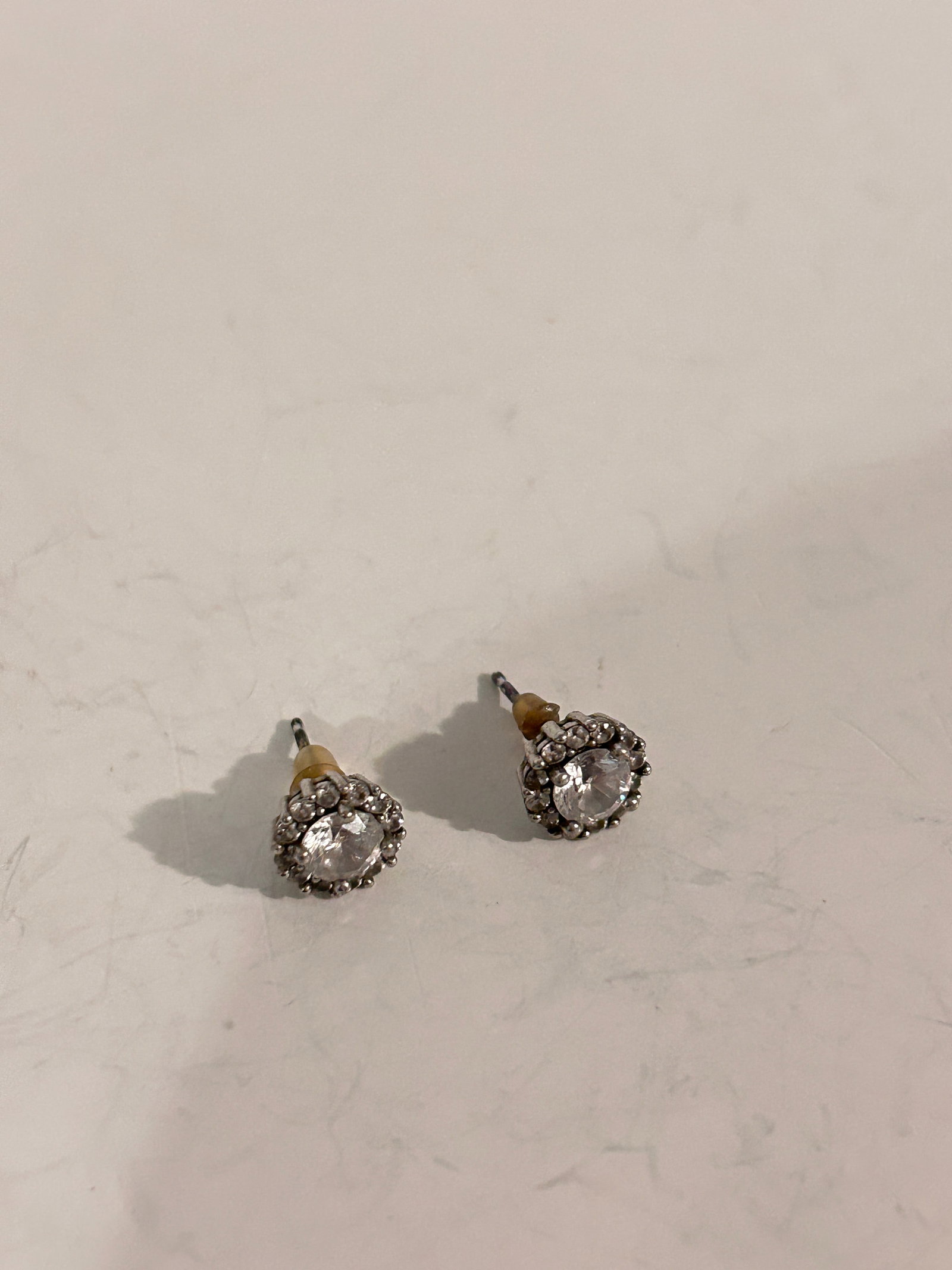 Vintage Sterling Silver post rhinestone Earrings: Vintage Sterling Silver post rhinestone Earrings Please view all photos as they are part of the description and condition of this Item, Feel free to contact me with questions or picture requests! Used